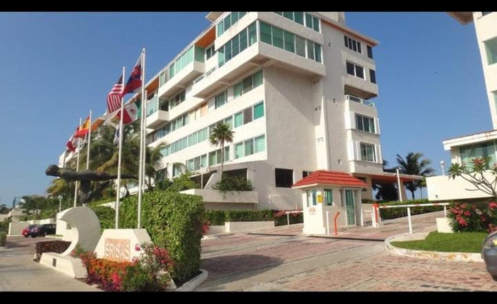 Suites Brisas Cancun — 1