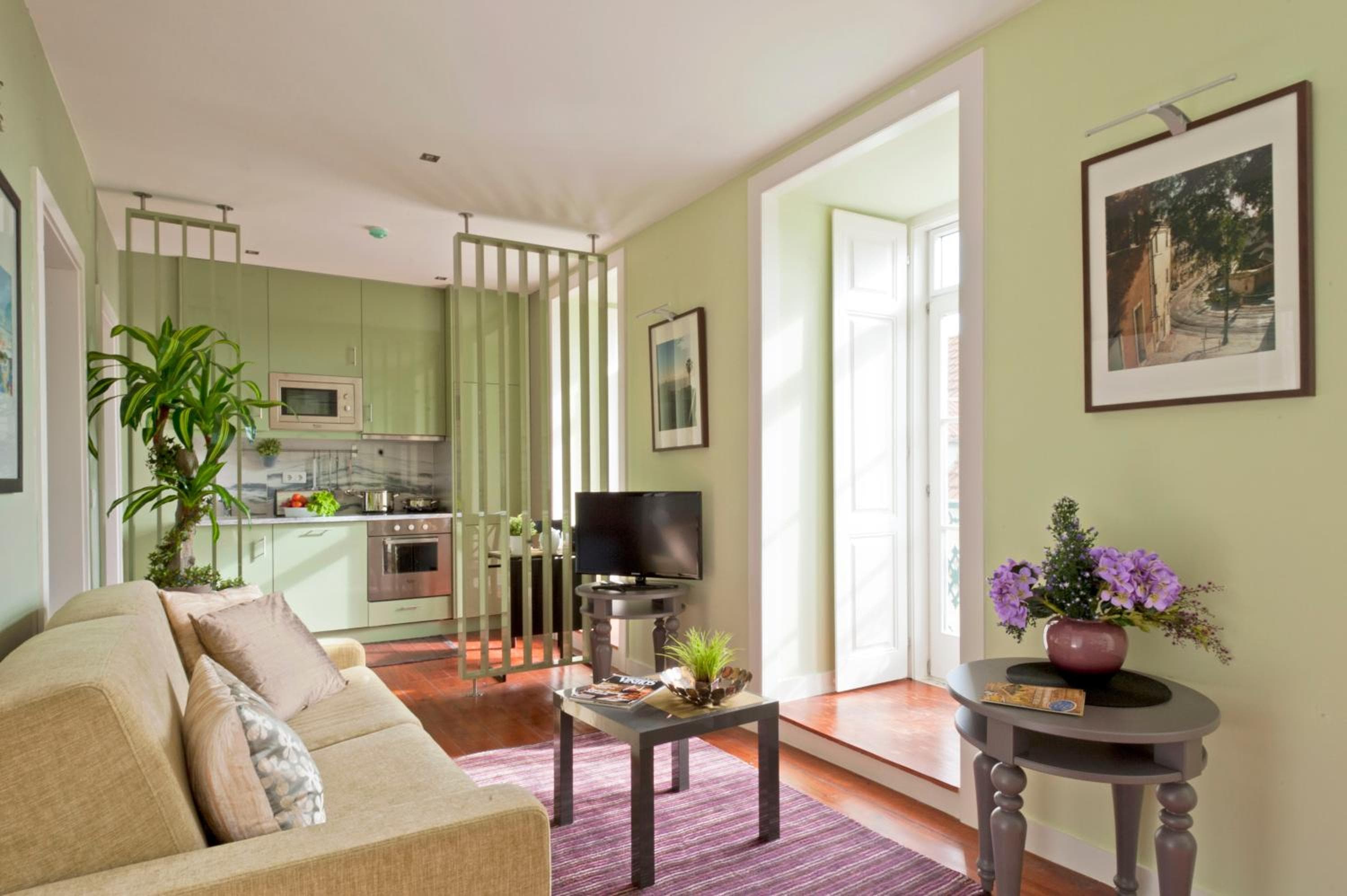 Lisbon Colours Bairro Alto Apartments — 11