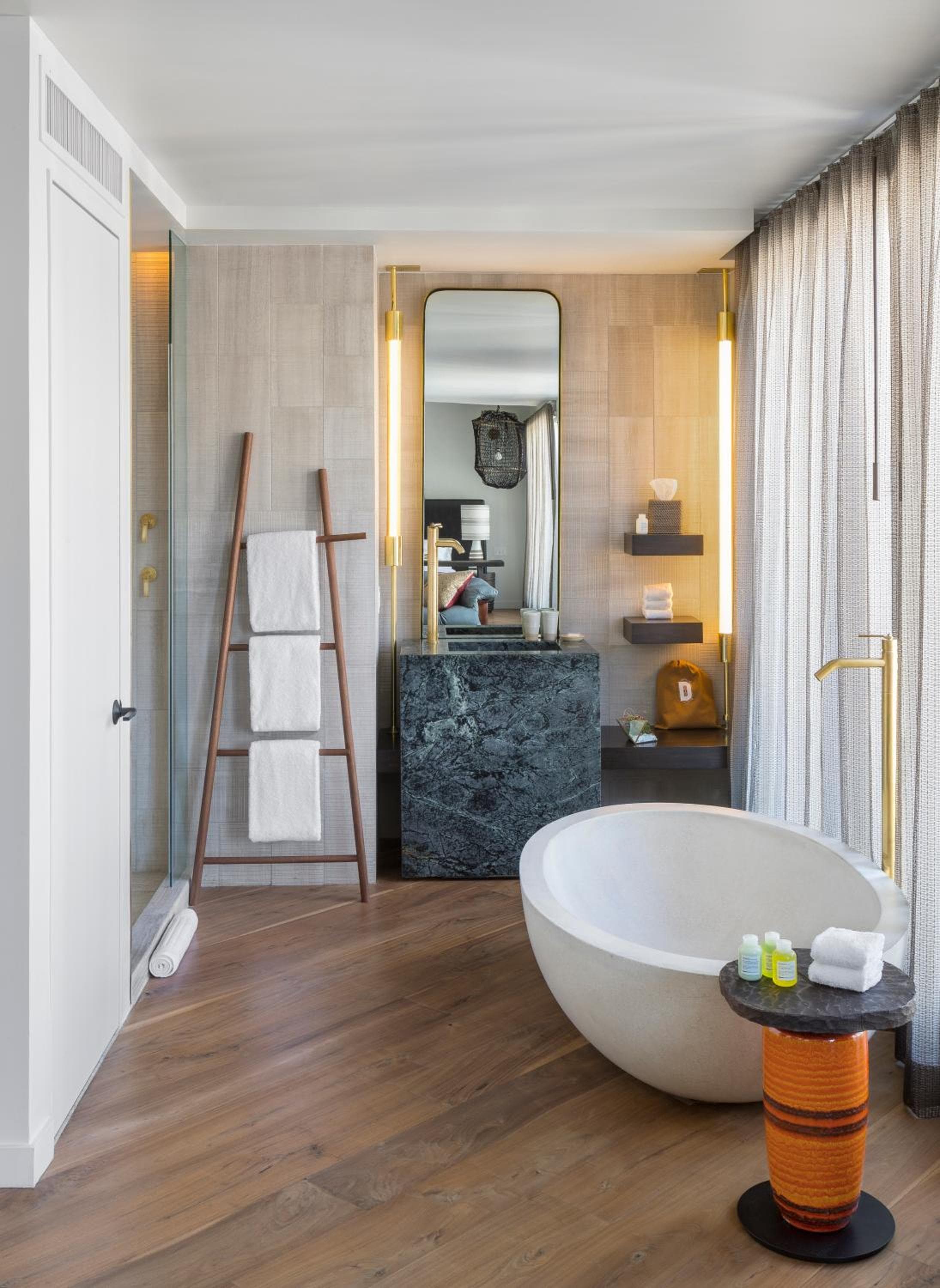 Hotel HECHO — 23