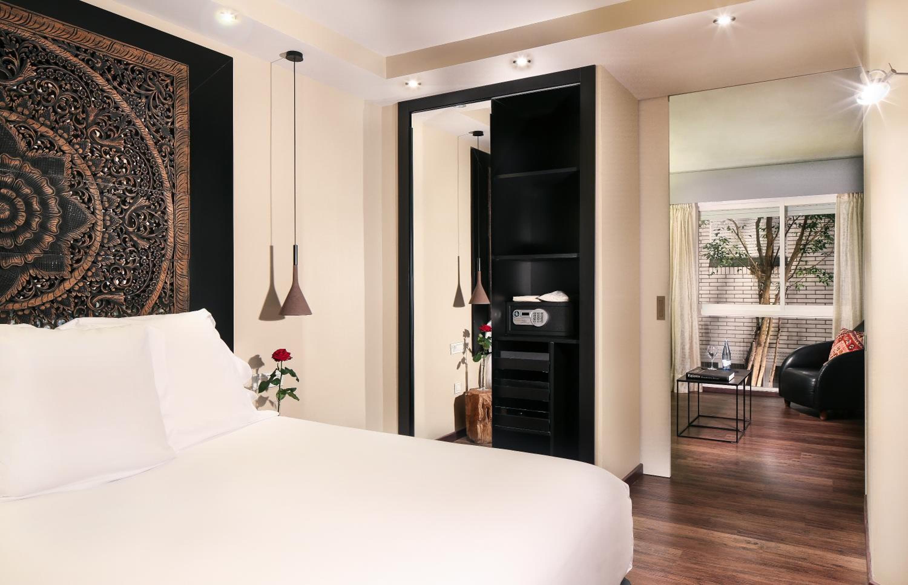 Hotel Gran Derby Suites, un piccolo hotel di lusso nel mondo — 8