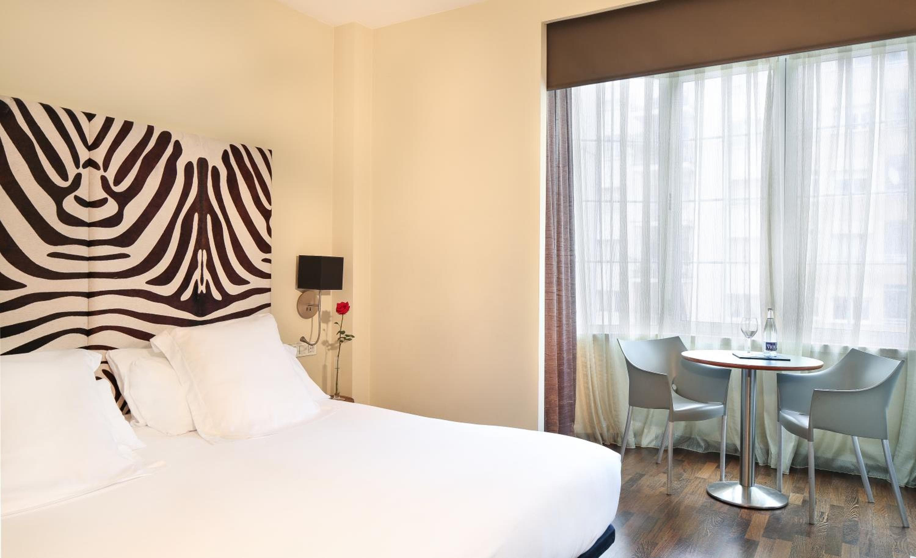 Hotel Gran Derby Suites, un piccolo hotel di lusso nel mondo — 1