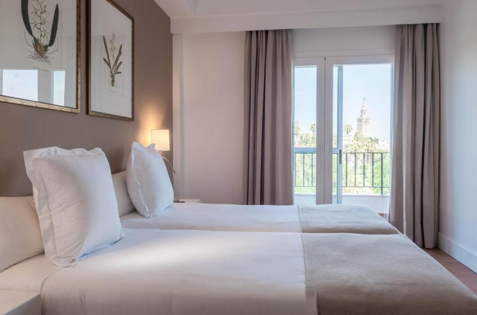 Hotel Alcázar — 25