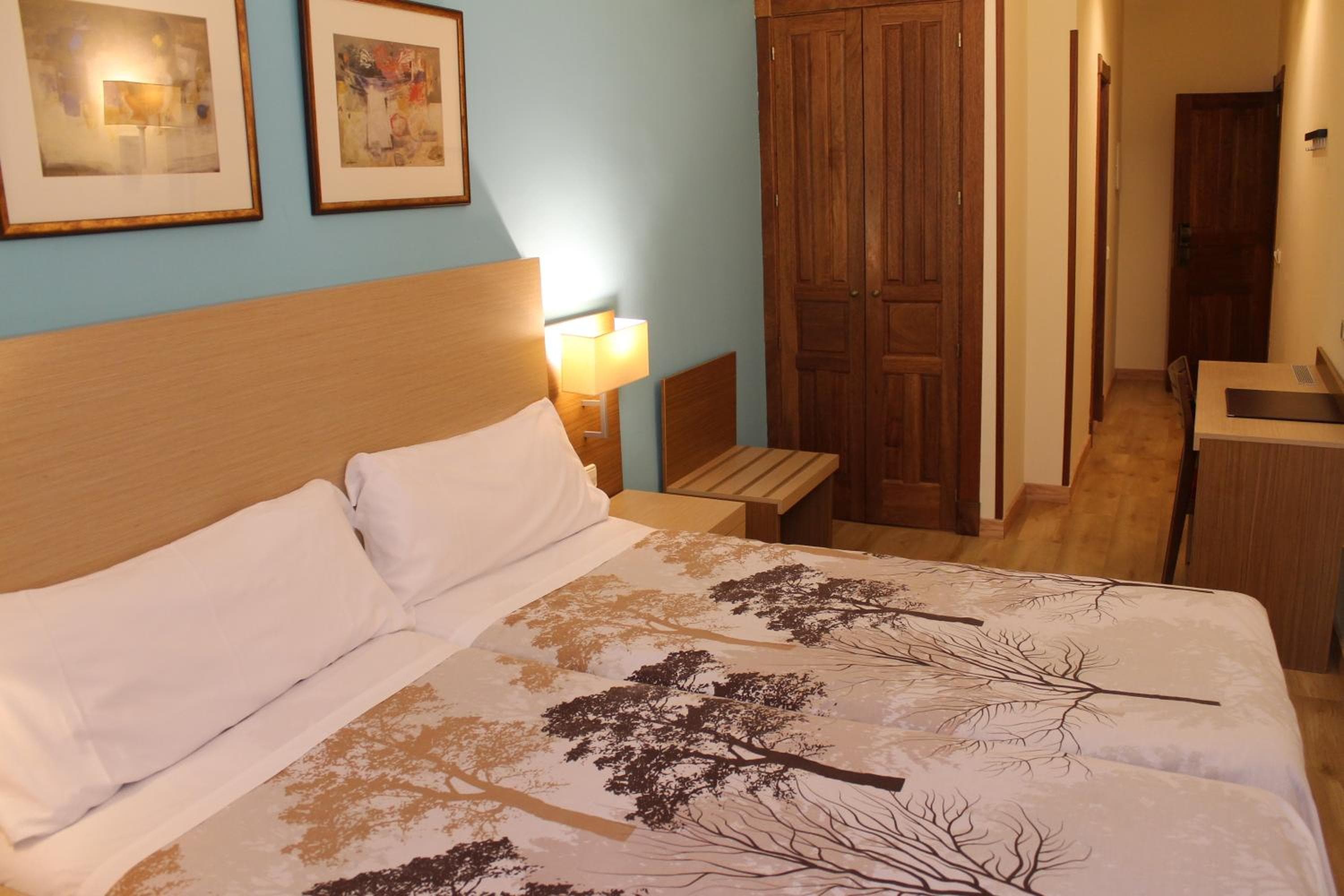 Hotel Mirador Puerta del Sol — 6