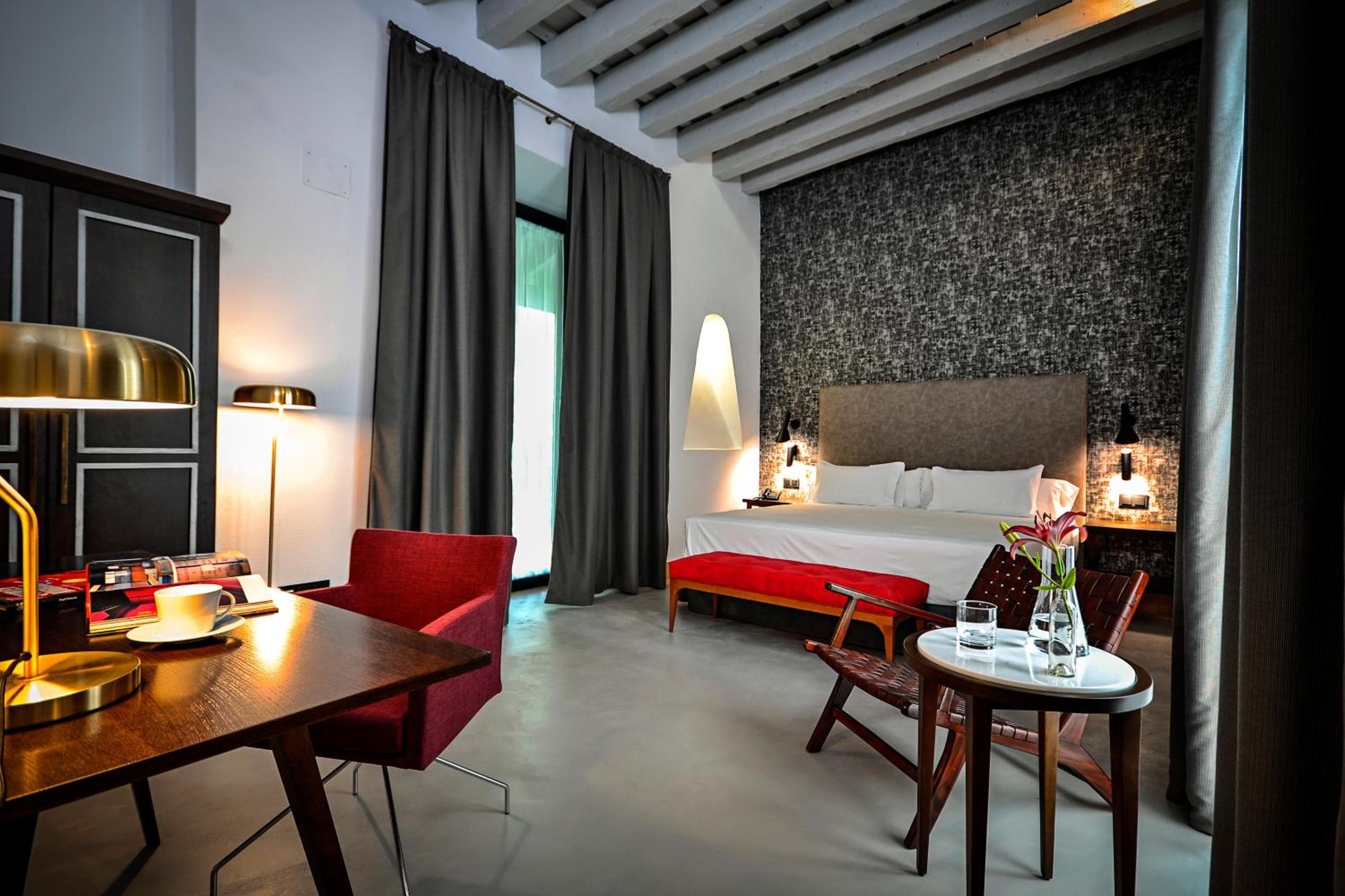 Legado Alcazar Hotel — 23
