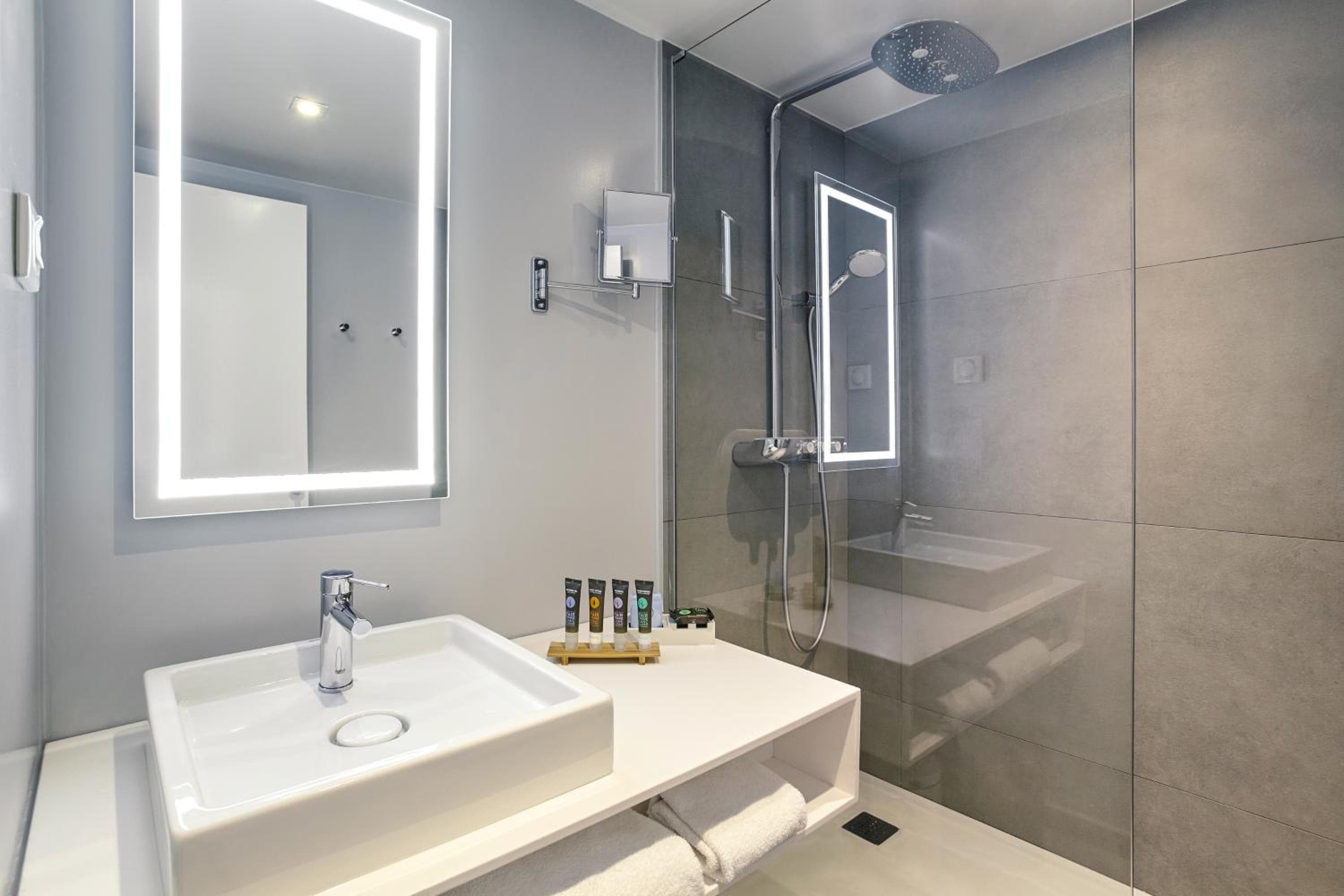 Novotel Milano Linate Aeroporto — 17