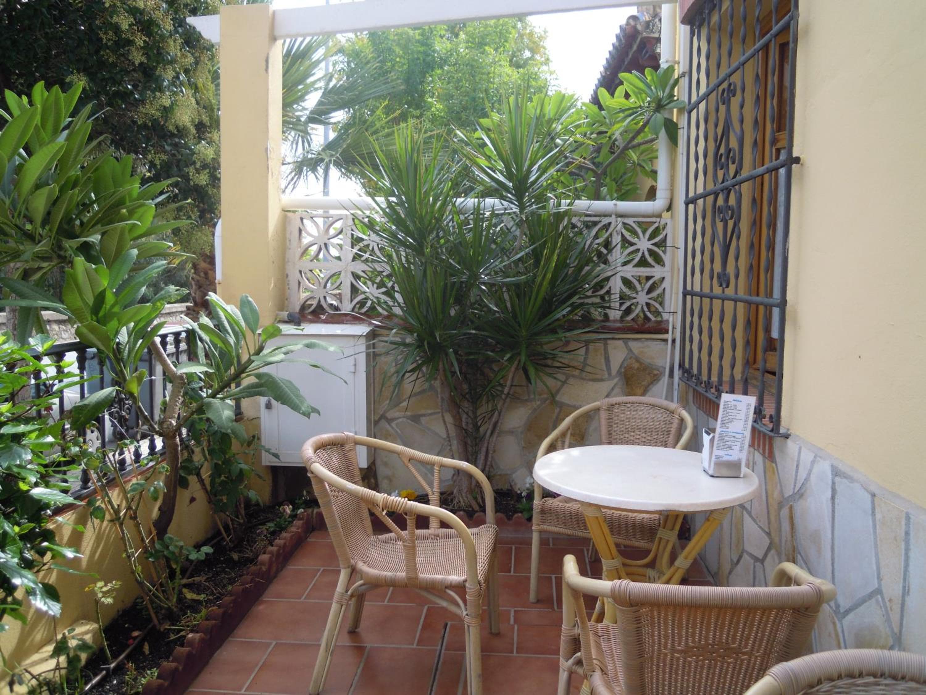 Hostal Moscatel — 22