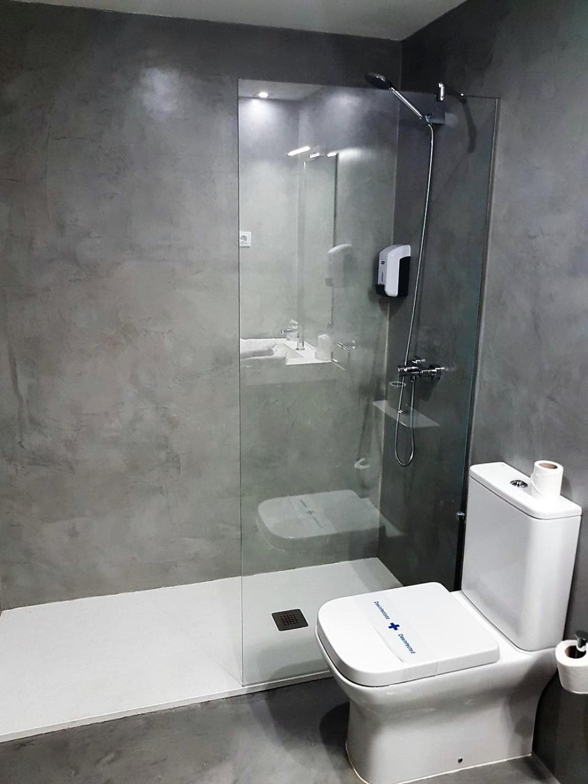 Hostal Tilos — 10