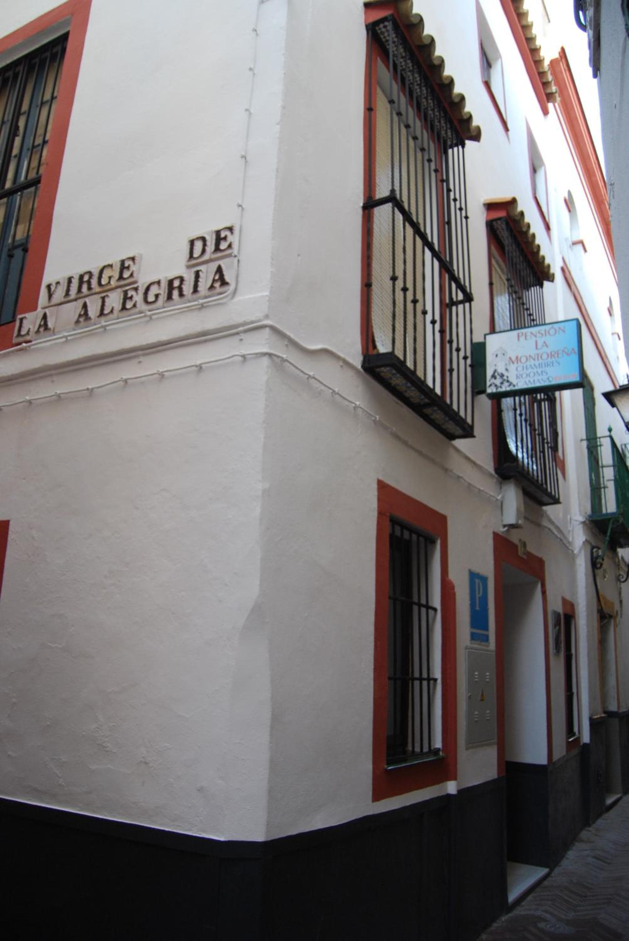 Pensión La Montoreña — 16