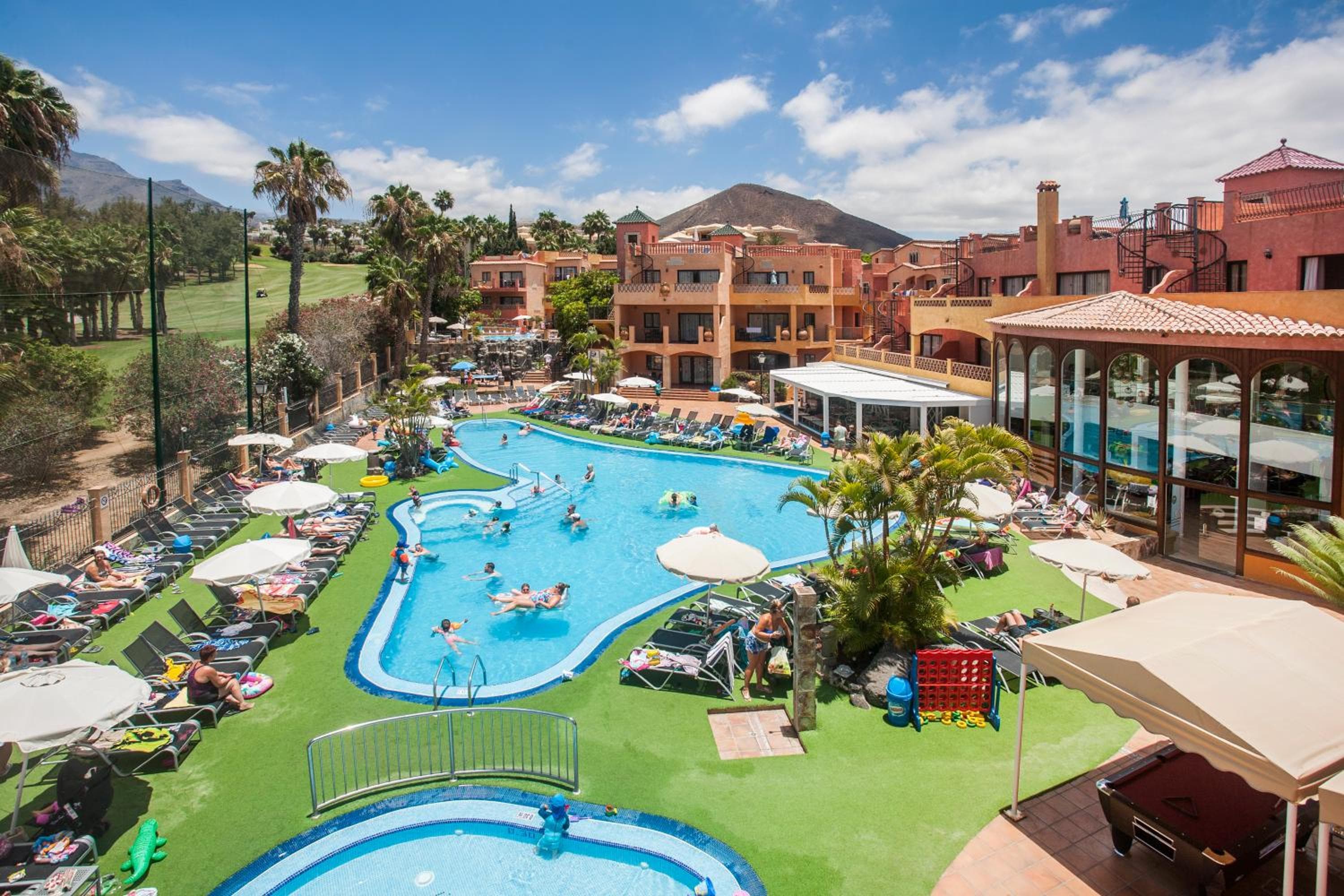 Villa Mandi Golf Resort — 1
