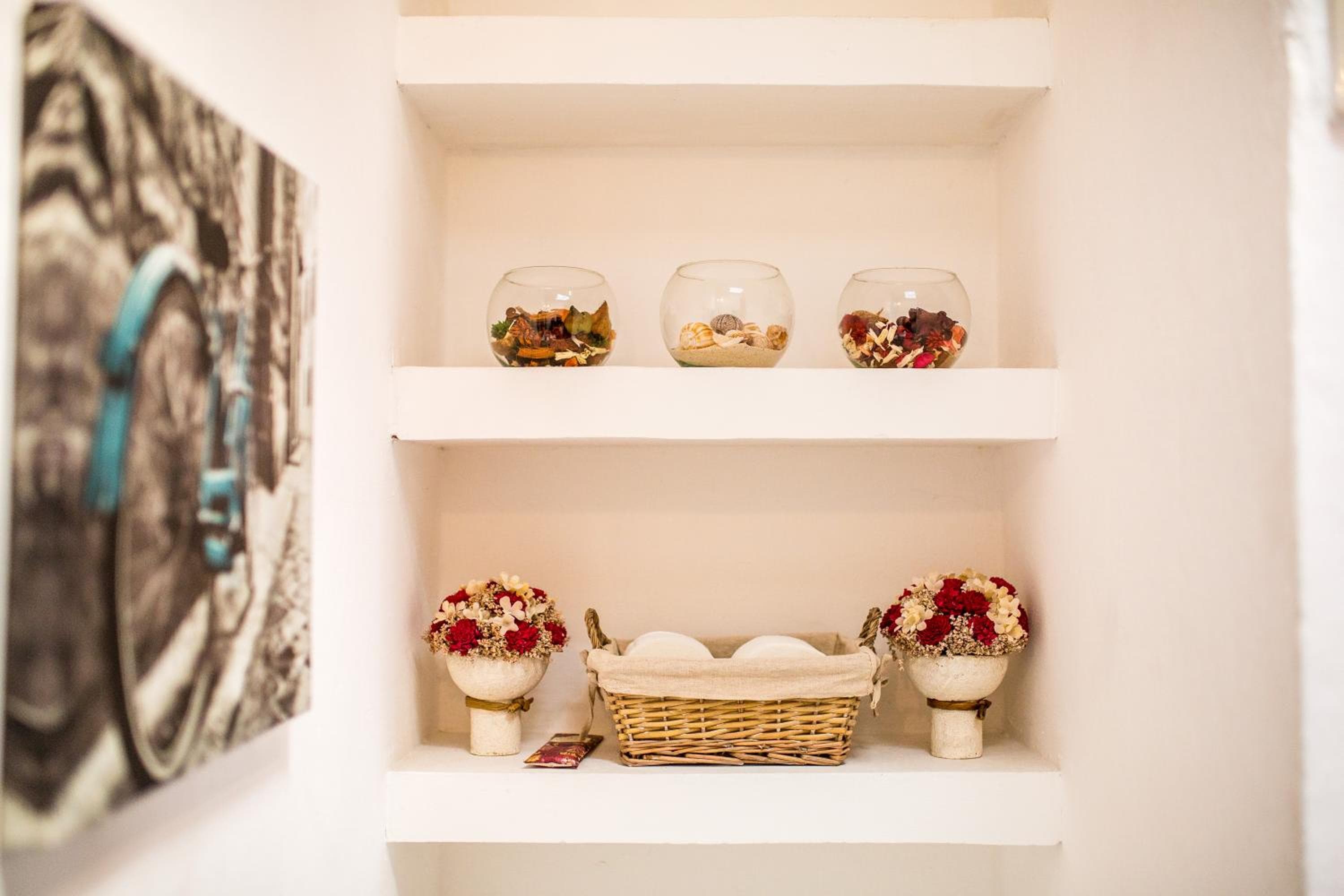 Casa Blanca Boutique & Organic — 8