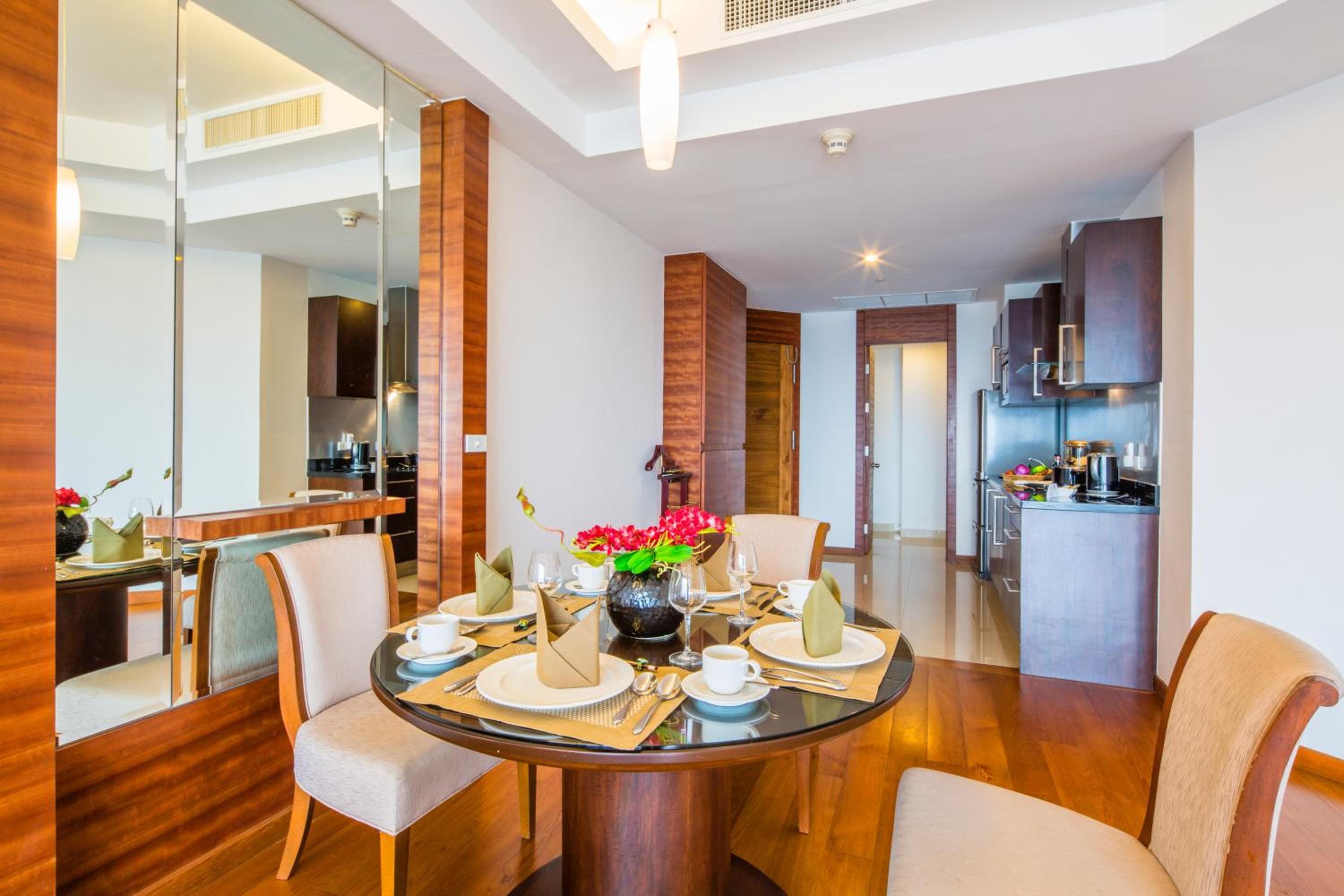Hotel Bangkok — 11