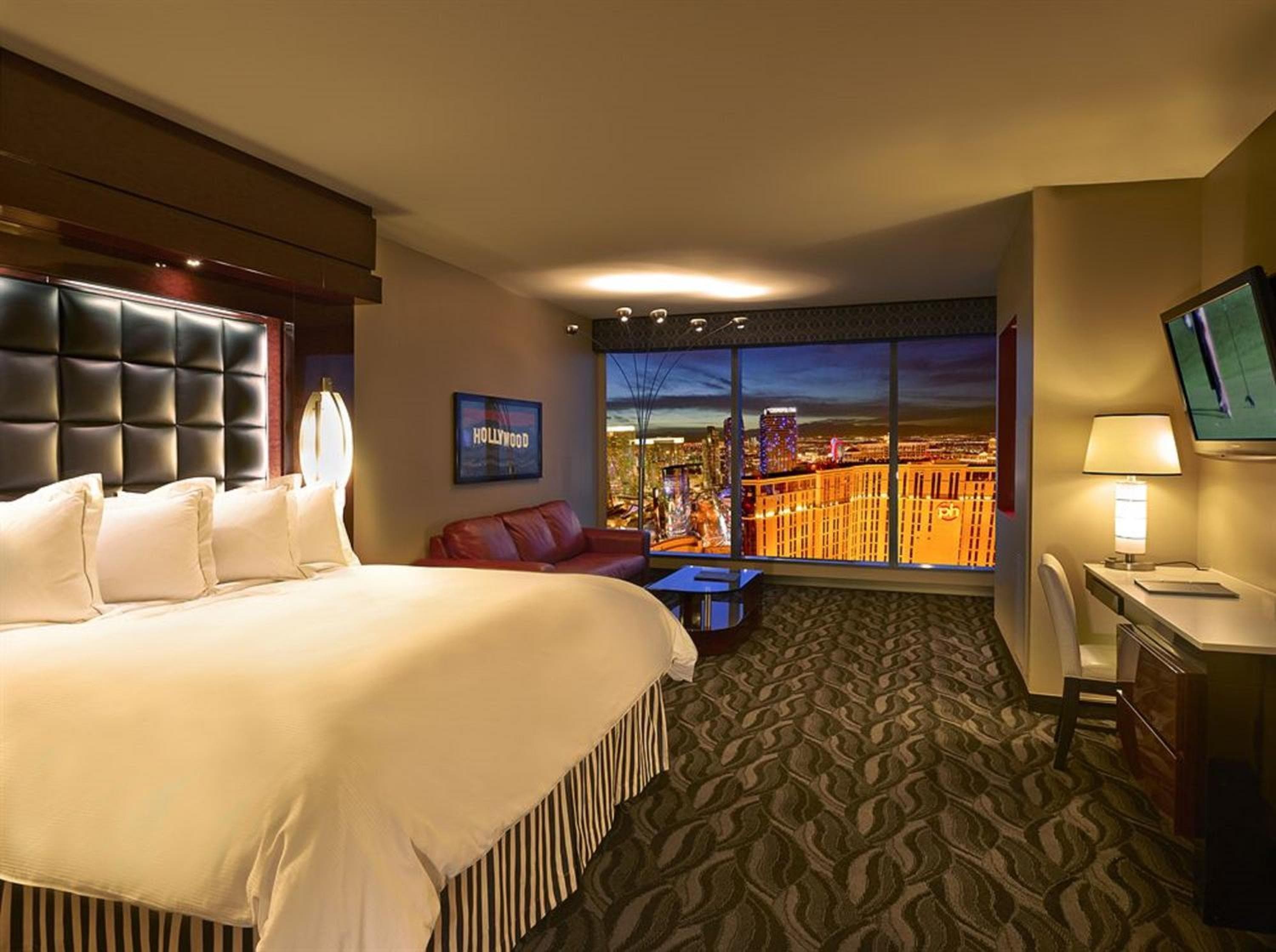Suites at Elara Las Vegas Center Strip-No Resort Fees — 4