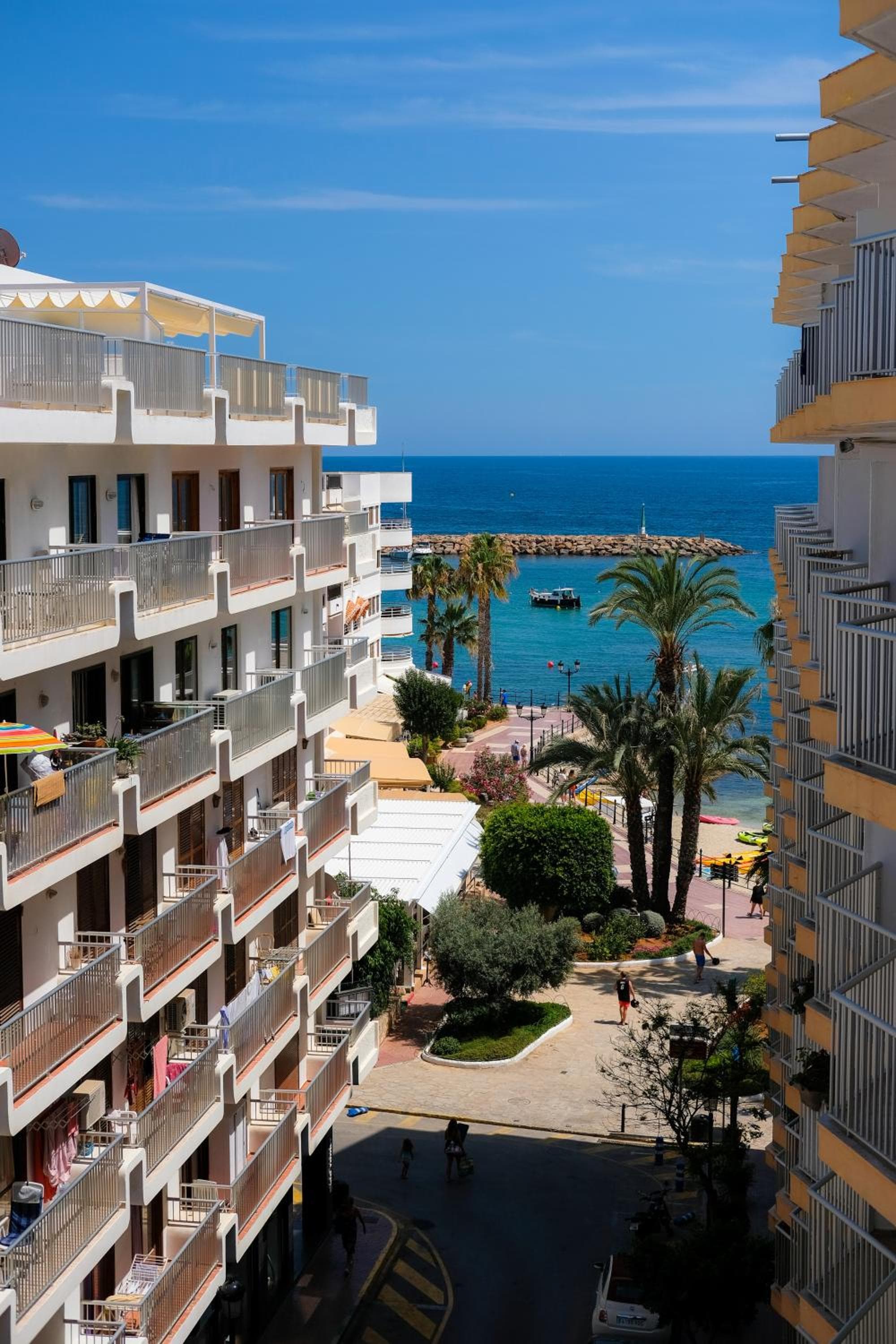 Sal Mar Suites — 11