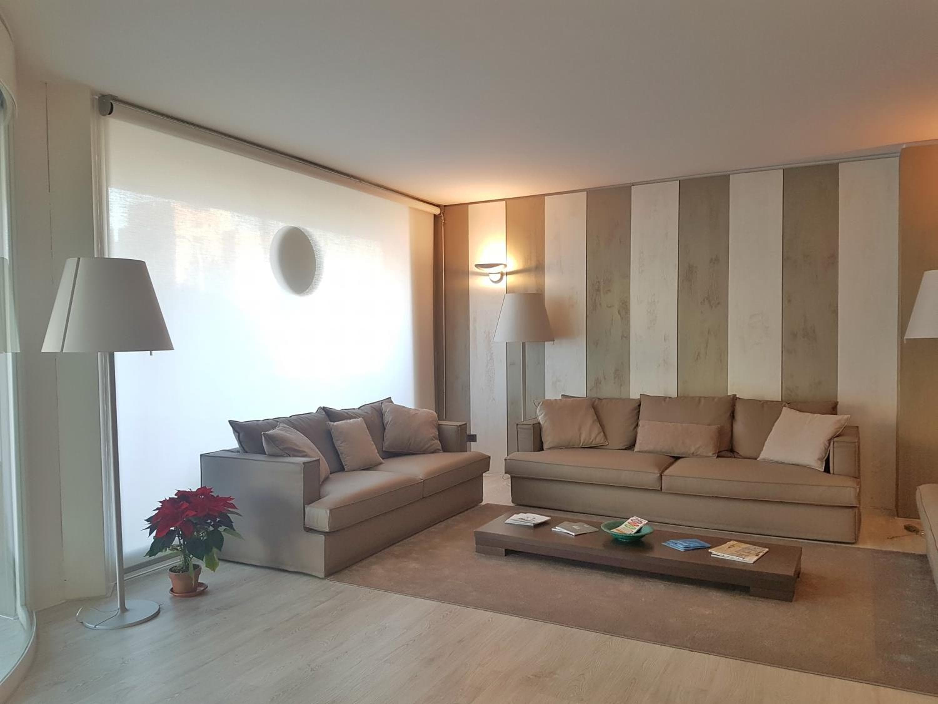 Plus Welcome Milano → Plus Willkommen Milano — 11