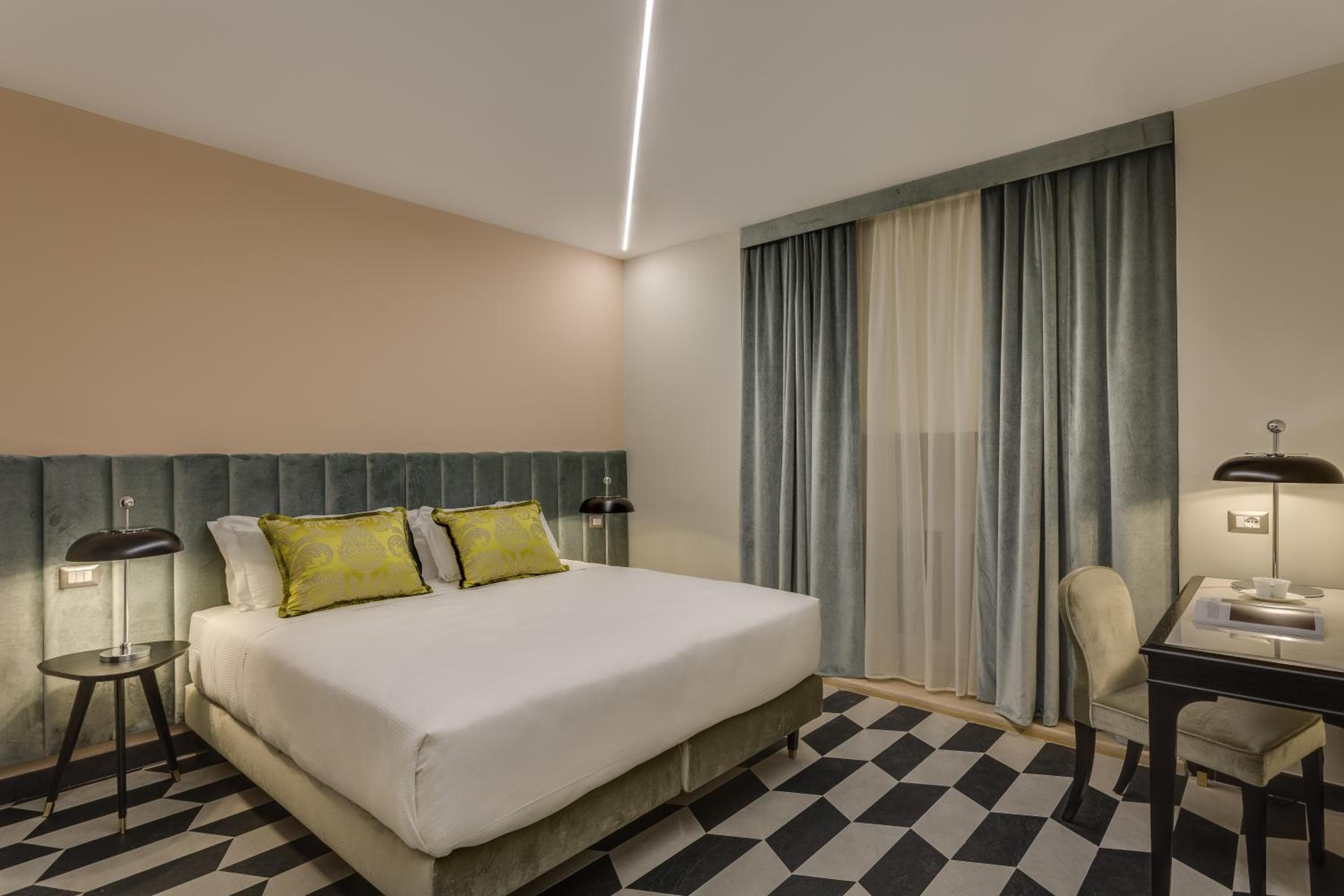 Otivm Hotel — 24