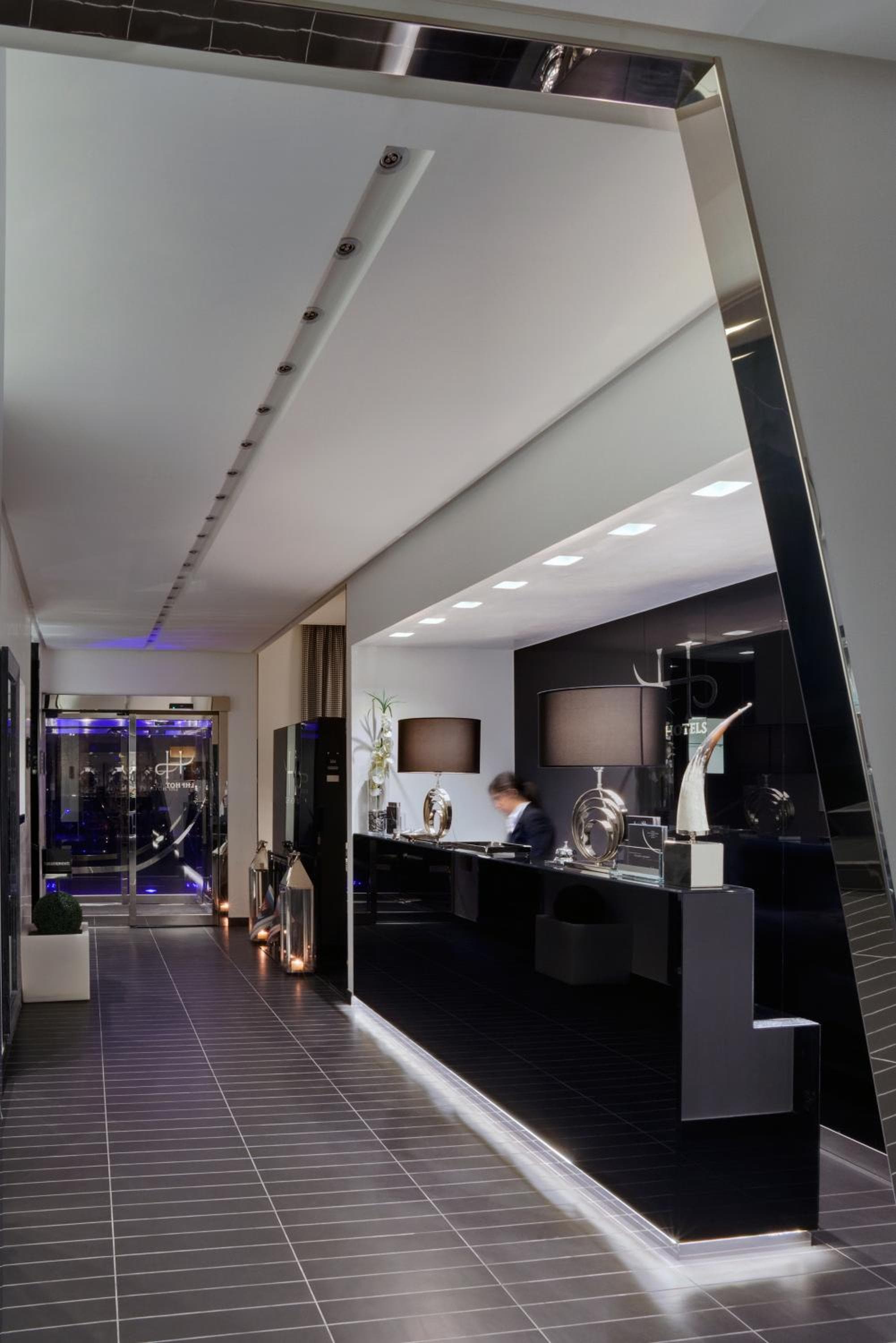 LHP Hotel Napoleon — 25