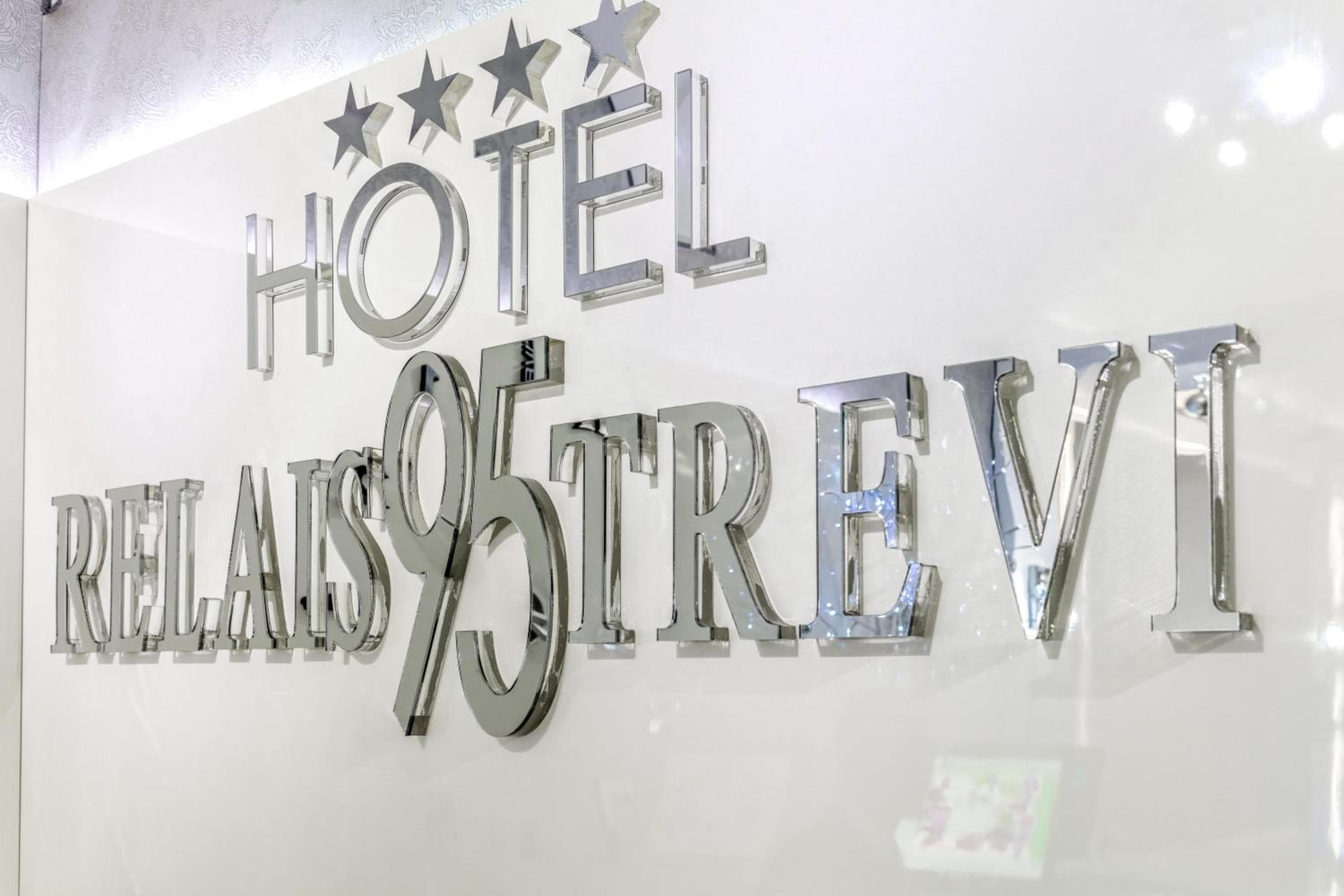 Relais Trevi 95 Boutique Hotel — 20