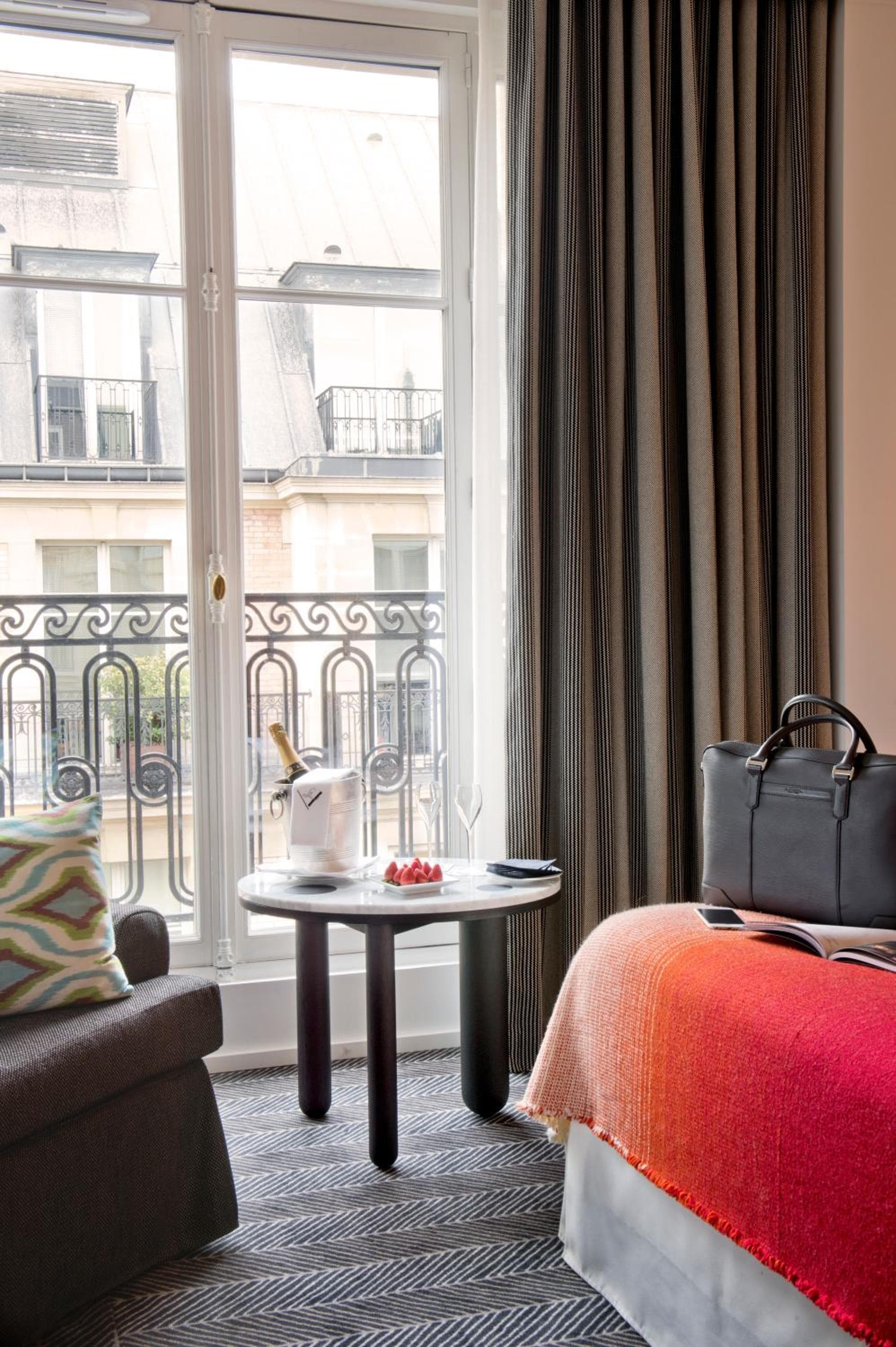 Hôtel Vernet Champs Elysées Paris — 28