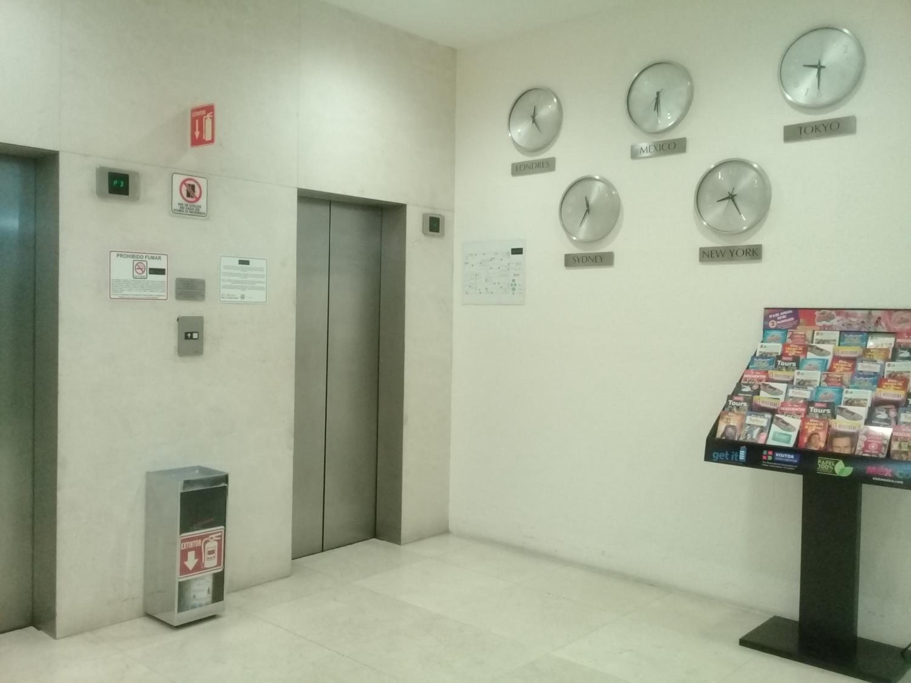 Hotel Flughafen wir — 8