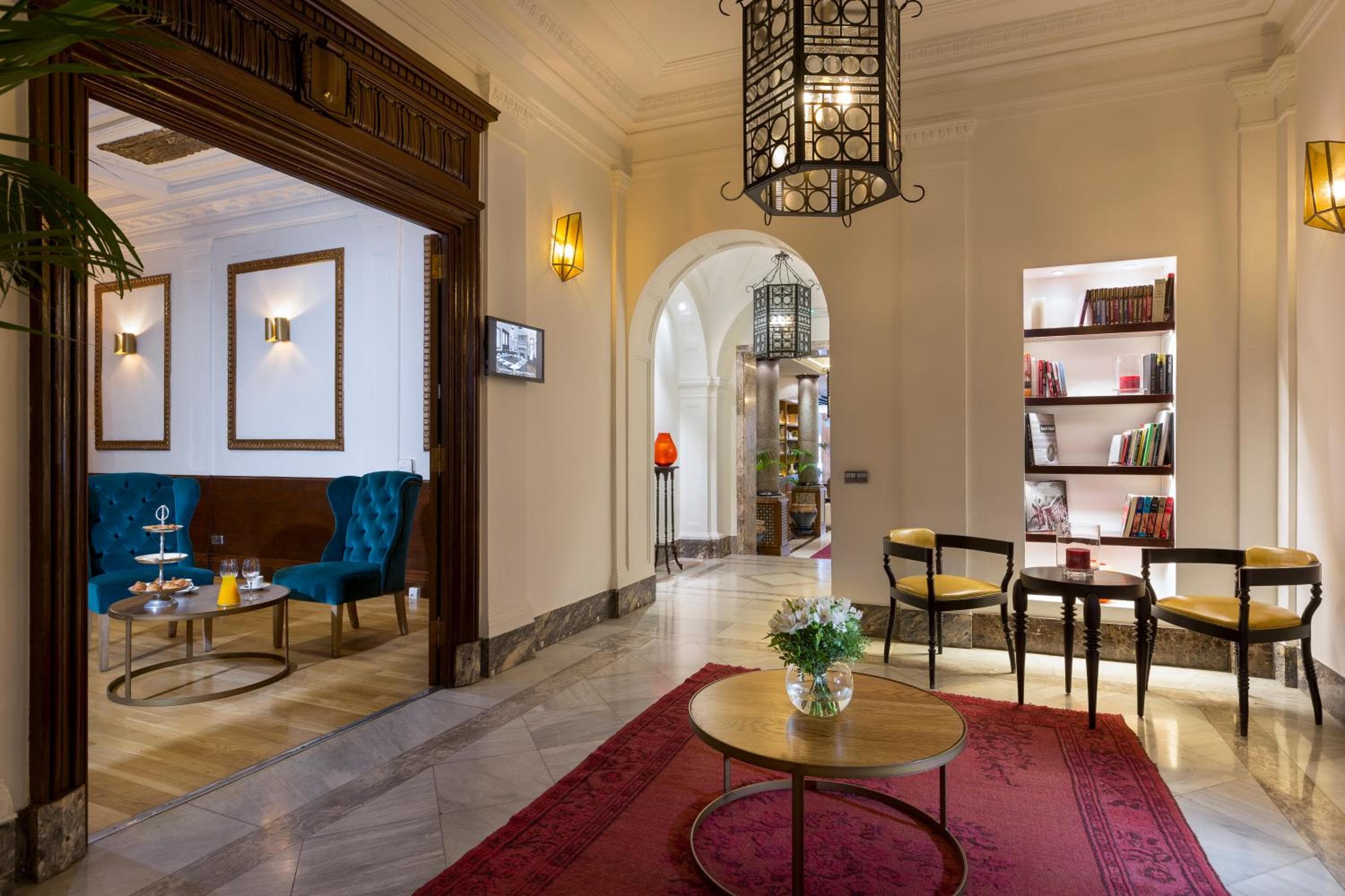 Boutique Hotel H10 Villa de la Reina — 11