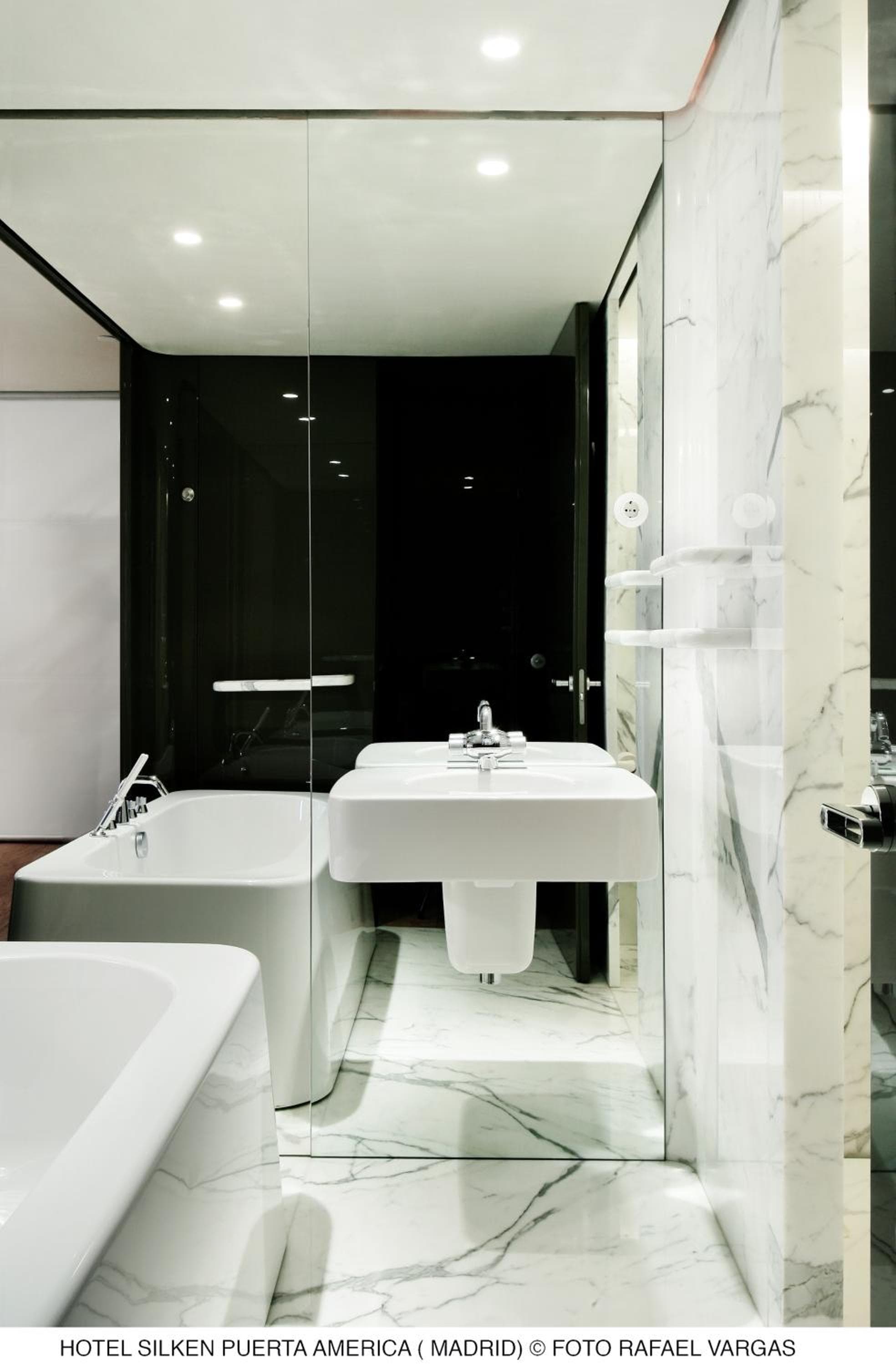 Hotel Puerta America — 3