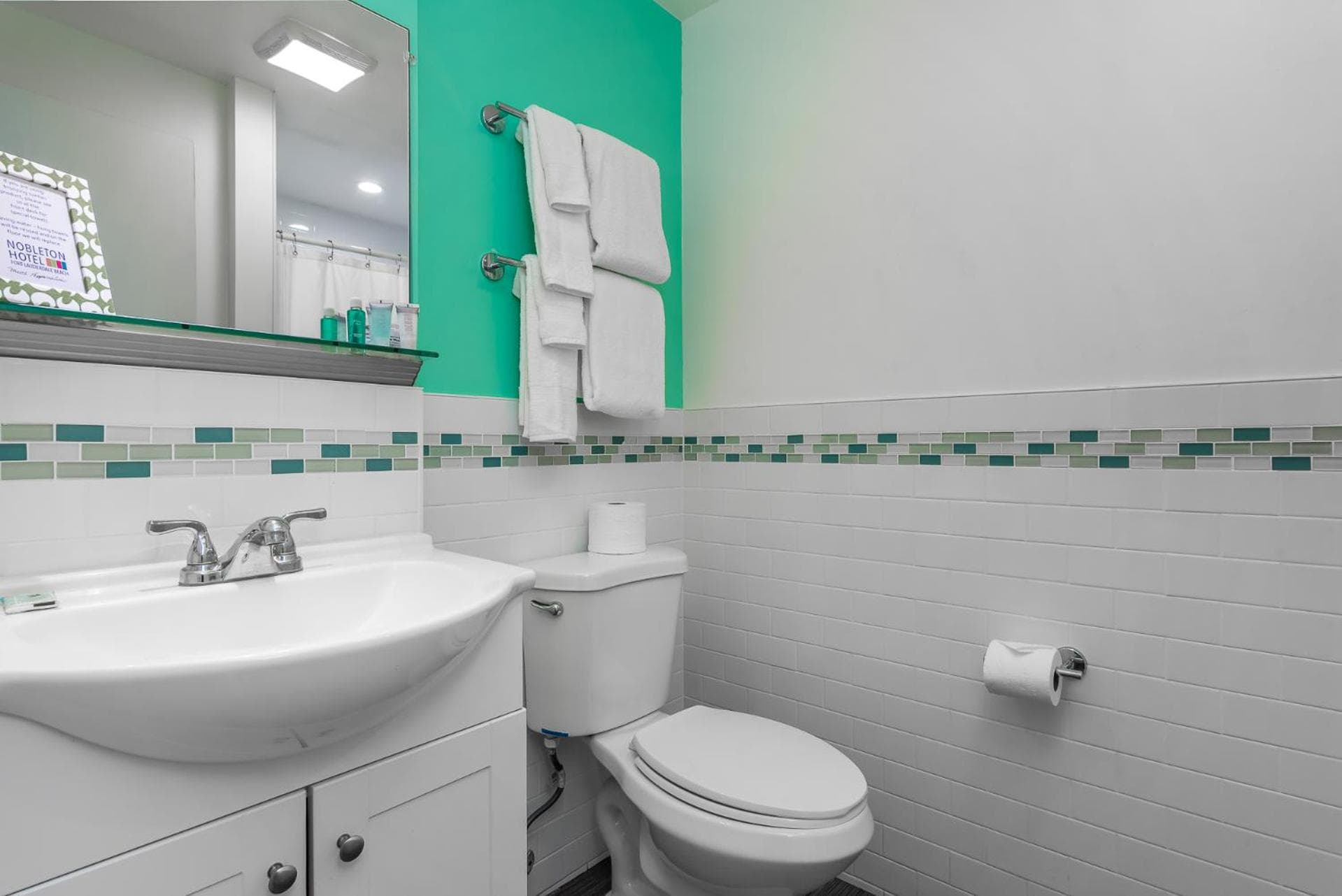 Nobleton Hotel — 16