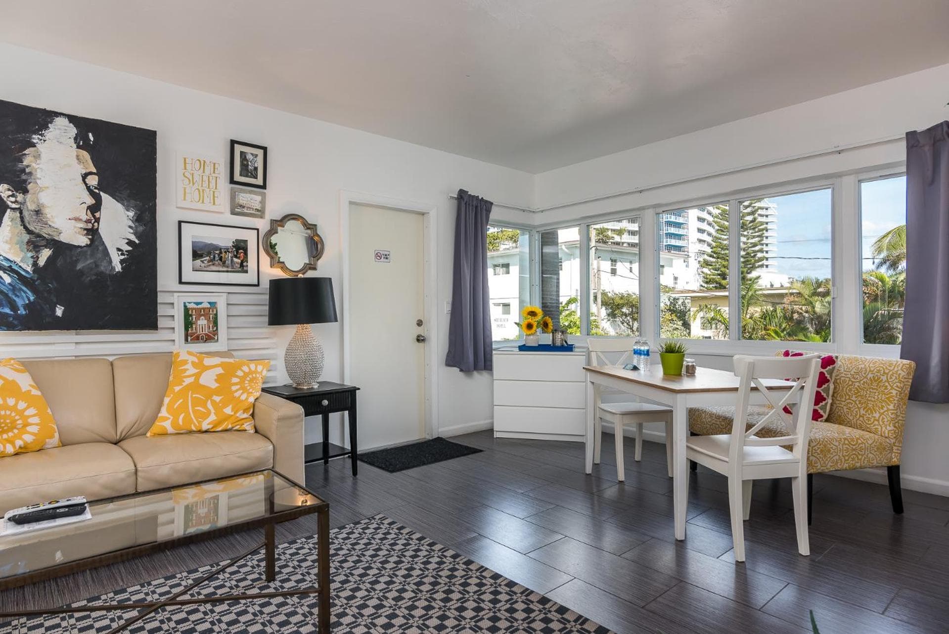 Nobleton Hotel — 13