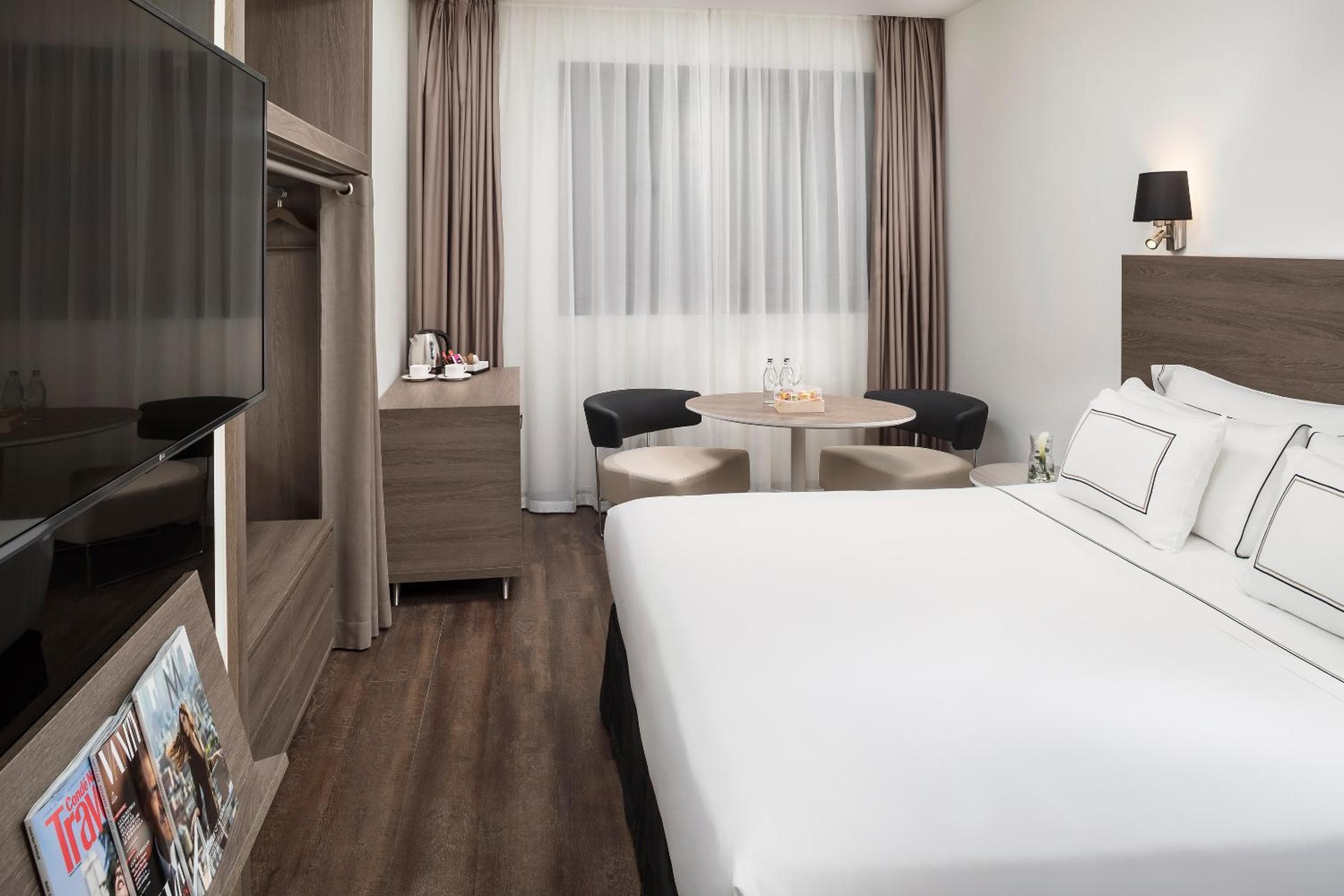 Meliá Madrid Serrano — 10