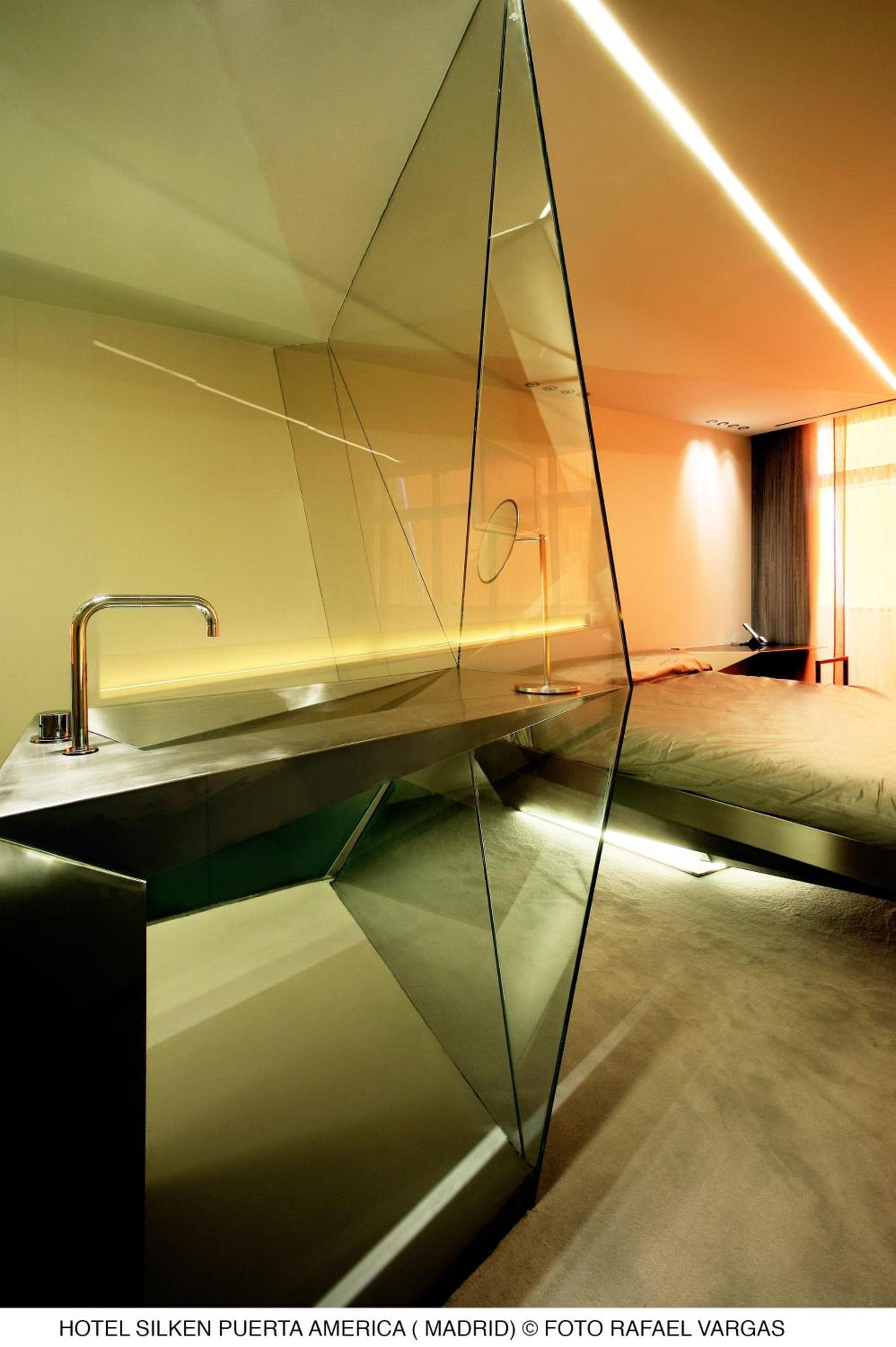 Hotel Puerta America — 28