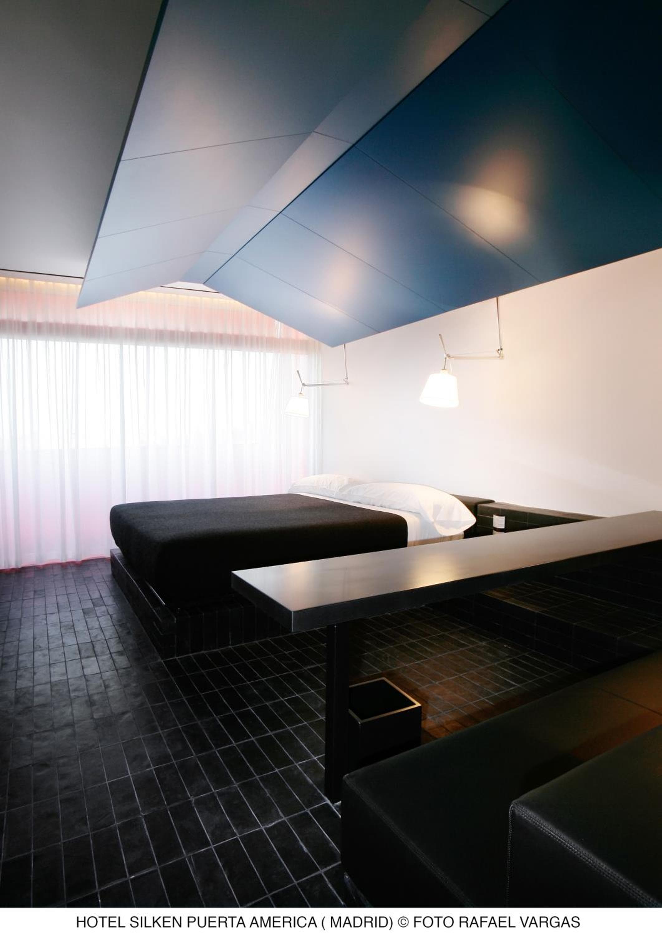 Hotel Puerta America — 8