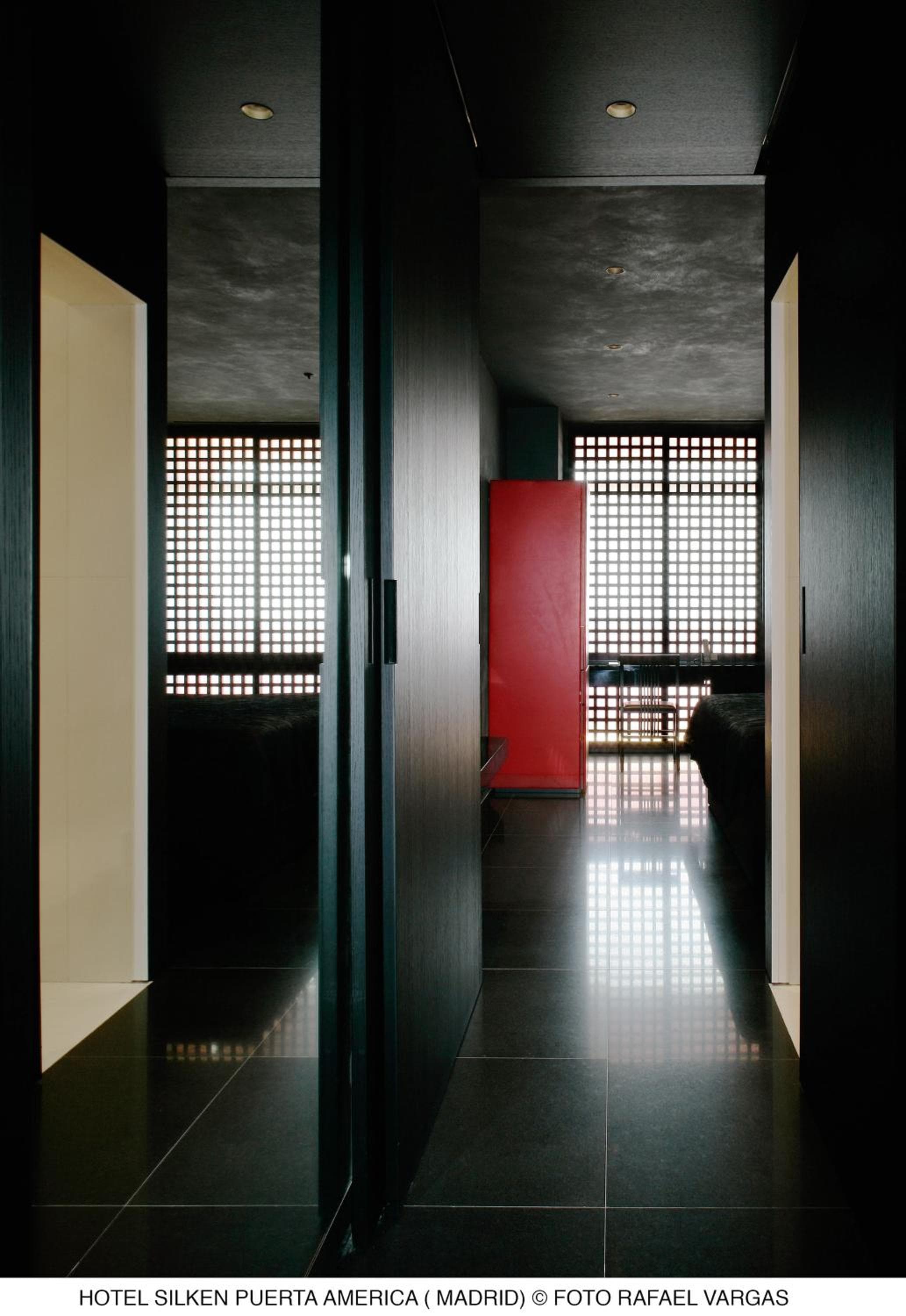 Hotel Puerta America — 11