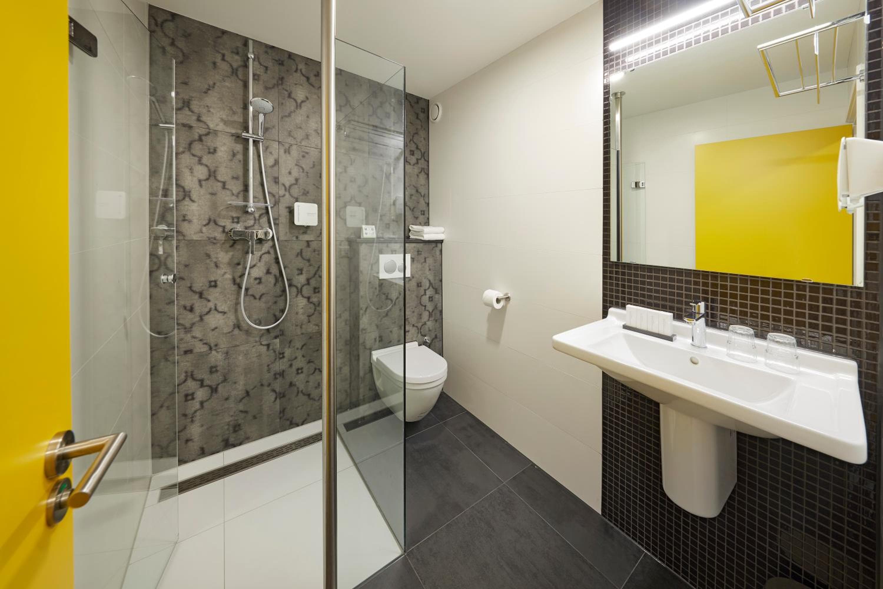Nova Hotel — 6