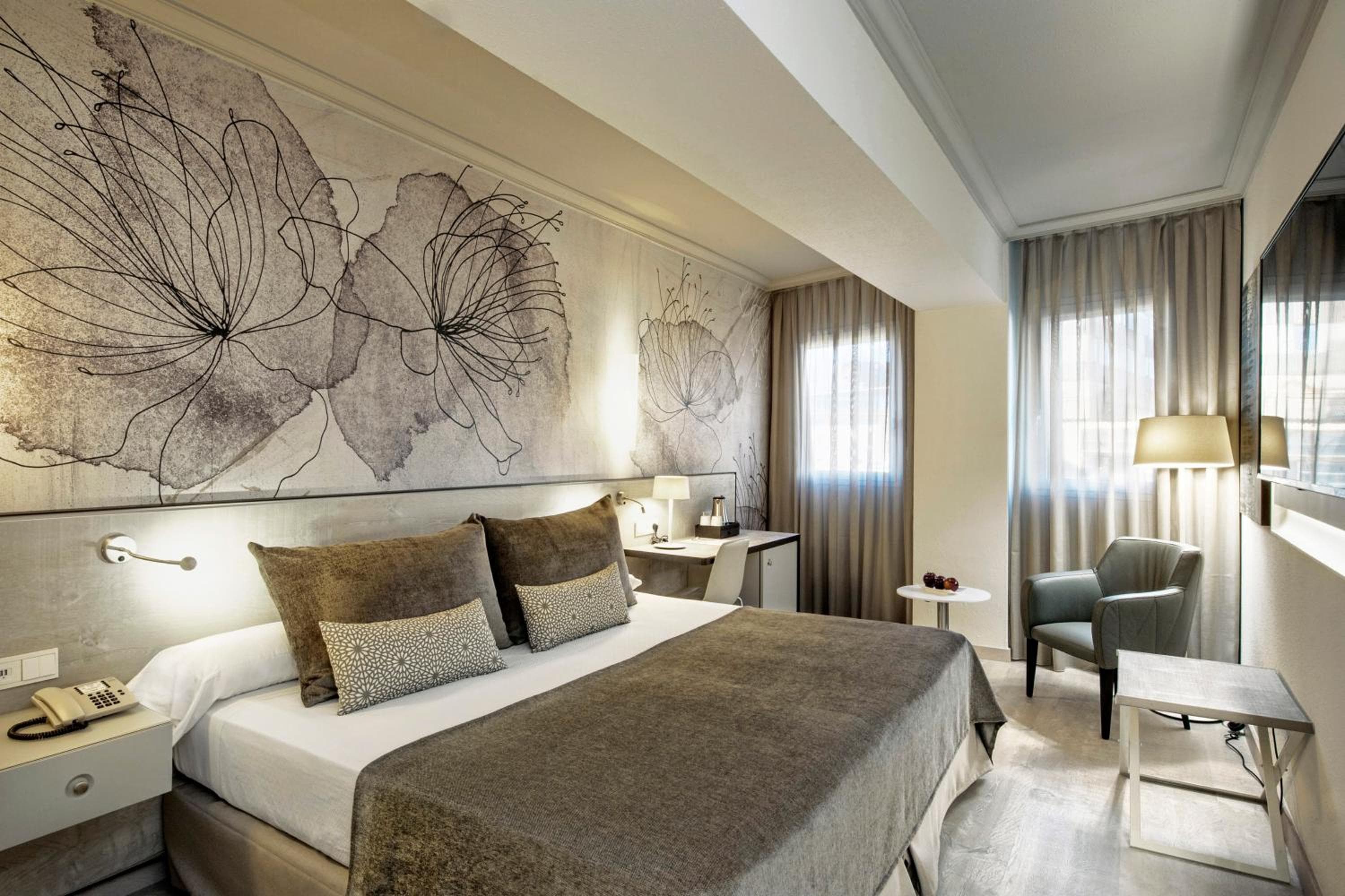 Sallés Hotel Pere IV — 9