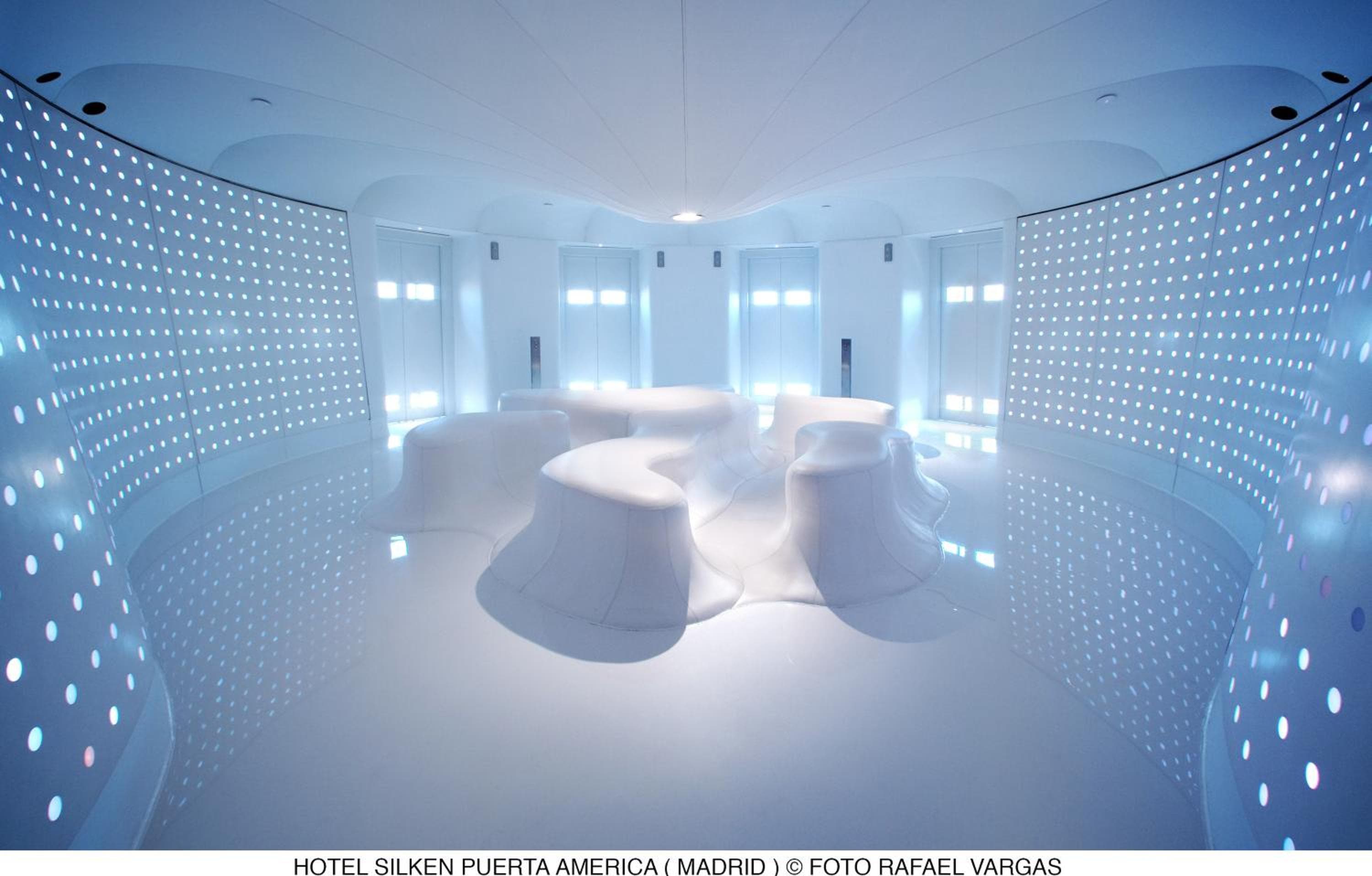 Hotel Puerta America — 23