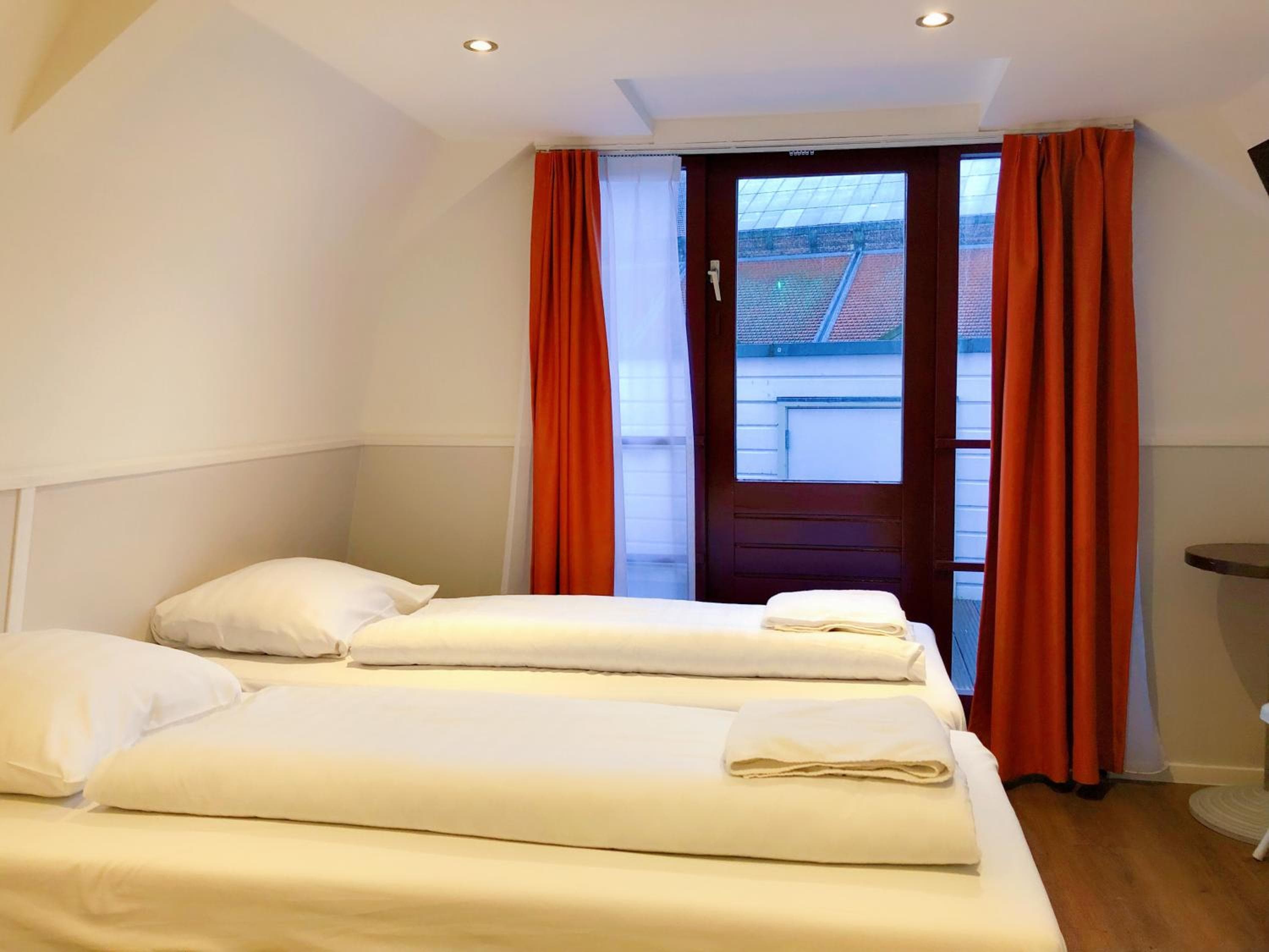 Hotel Damrak Inn — 29