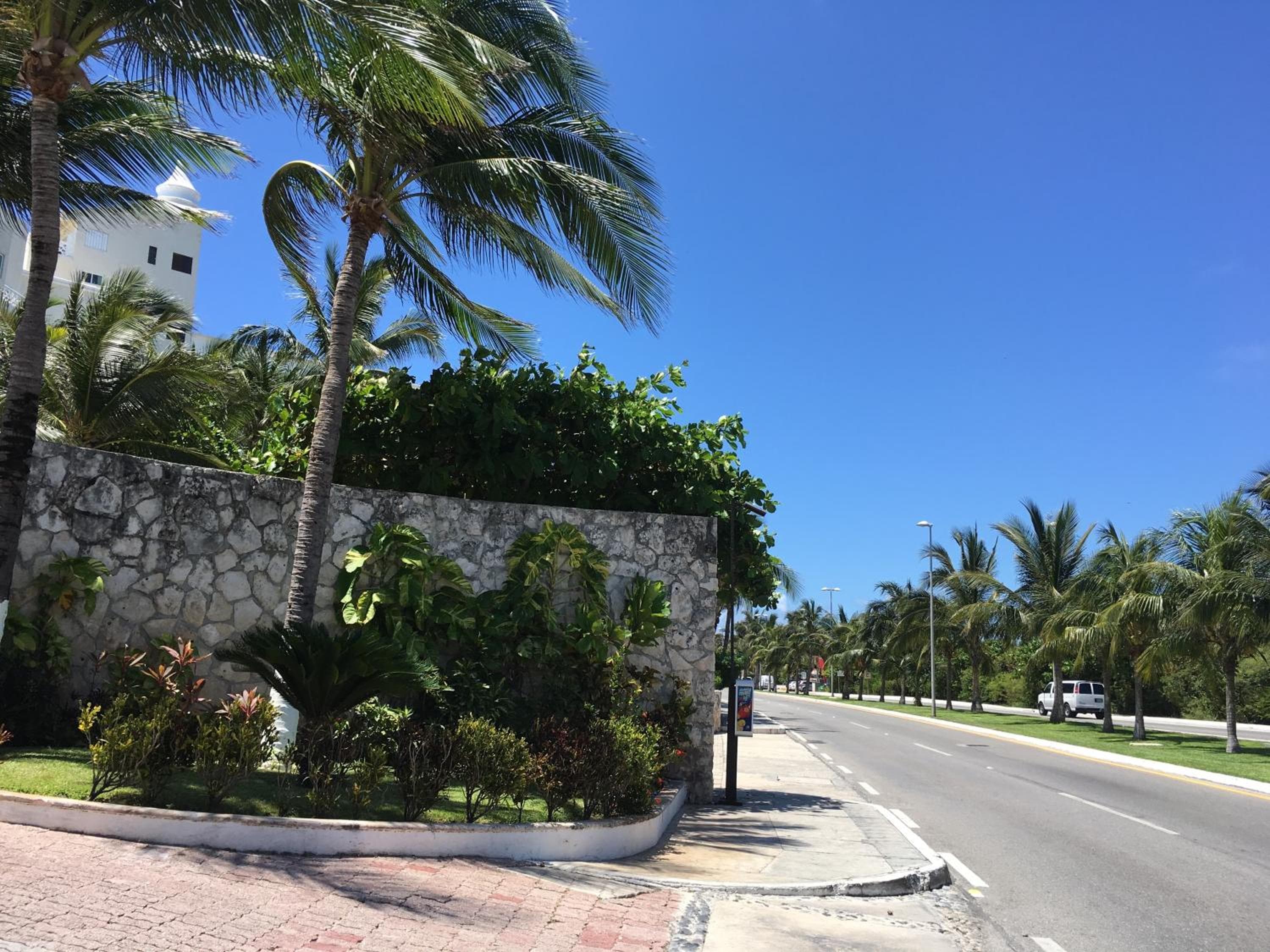 Cancun Plaza - Best Beach — 11