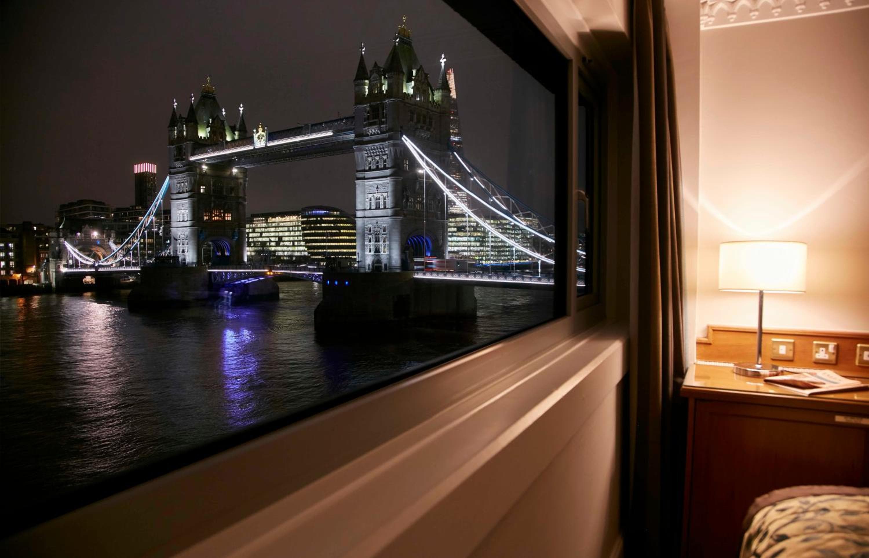 Il Tower Hotel, Londra — 15