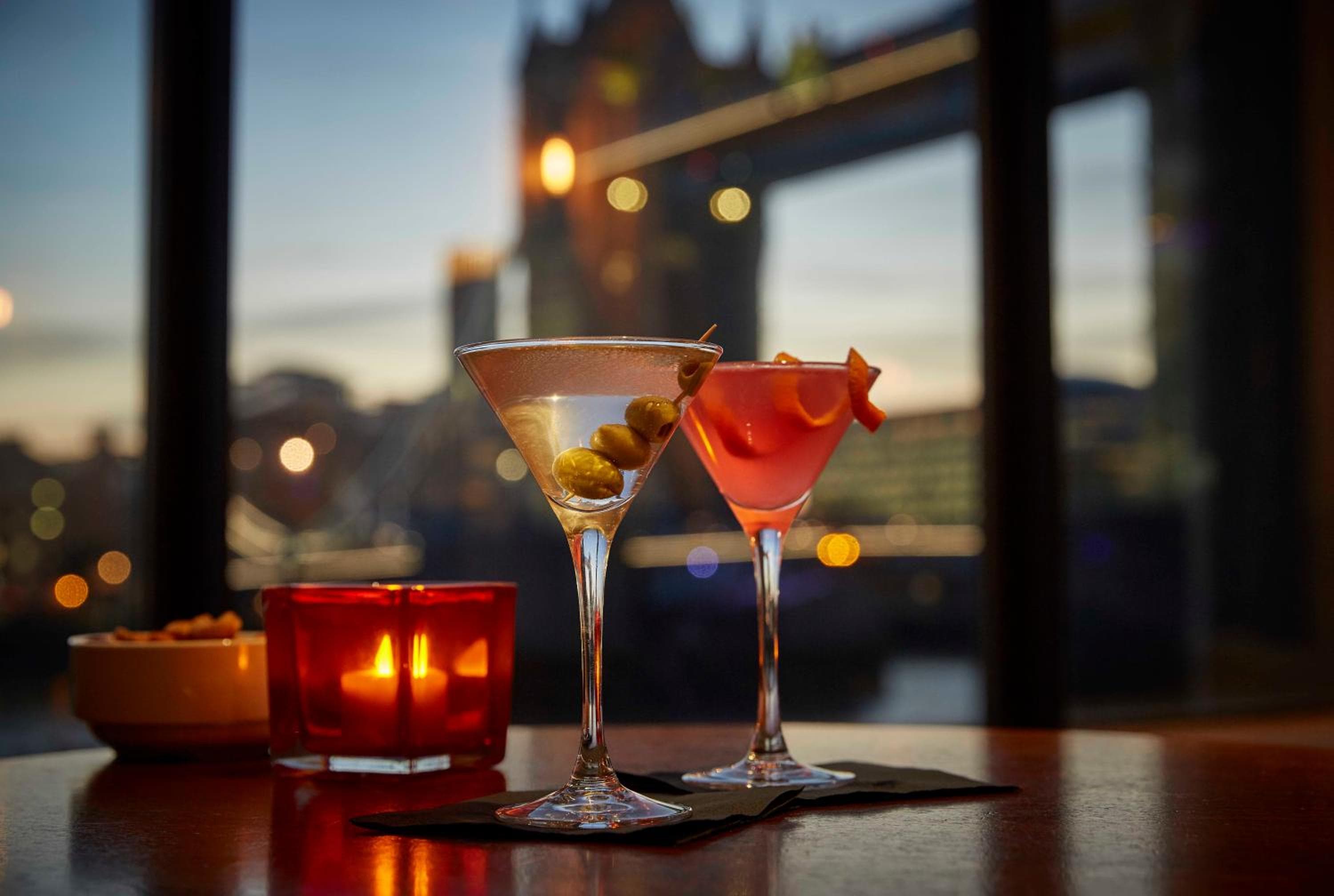 Il Tower Hotel, Londra — 12