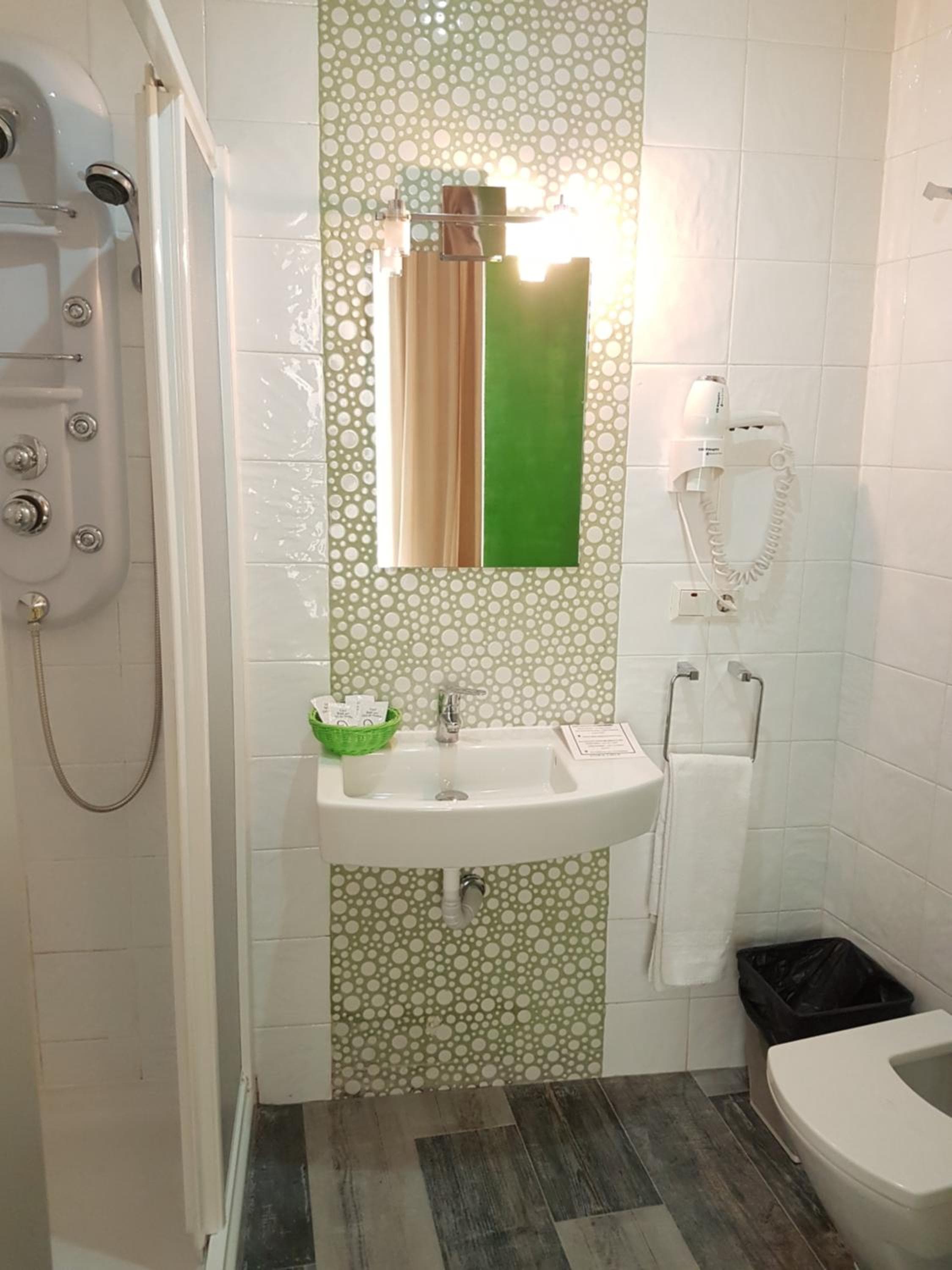 Hotel y Apartamentos Doña Lola — 12