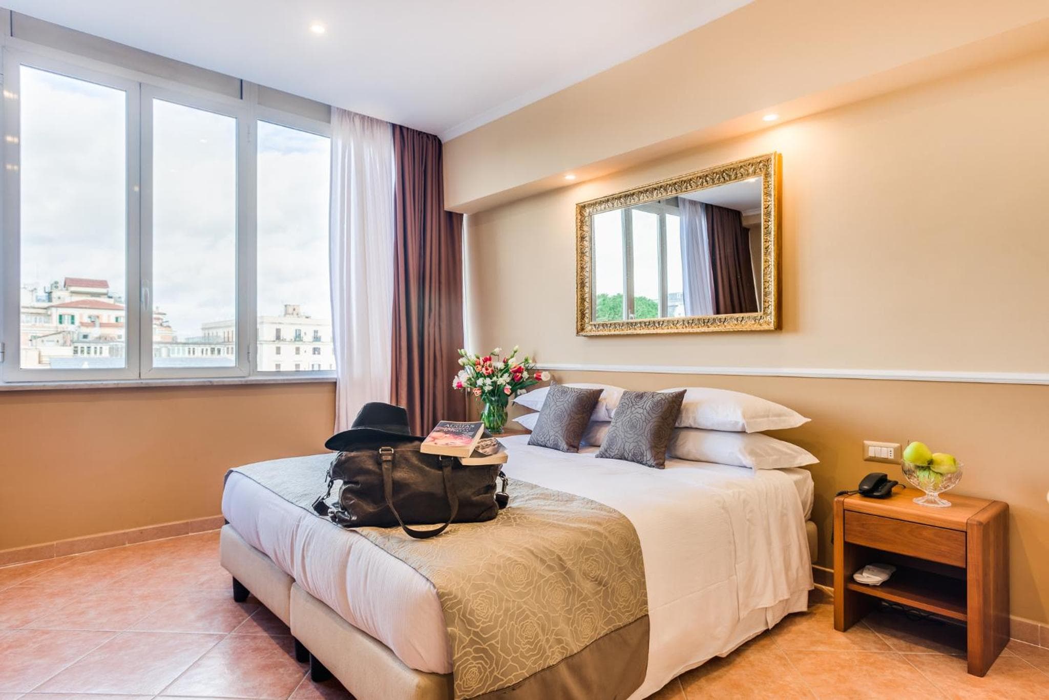 Raeli Hotel Lux — 5
