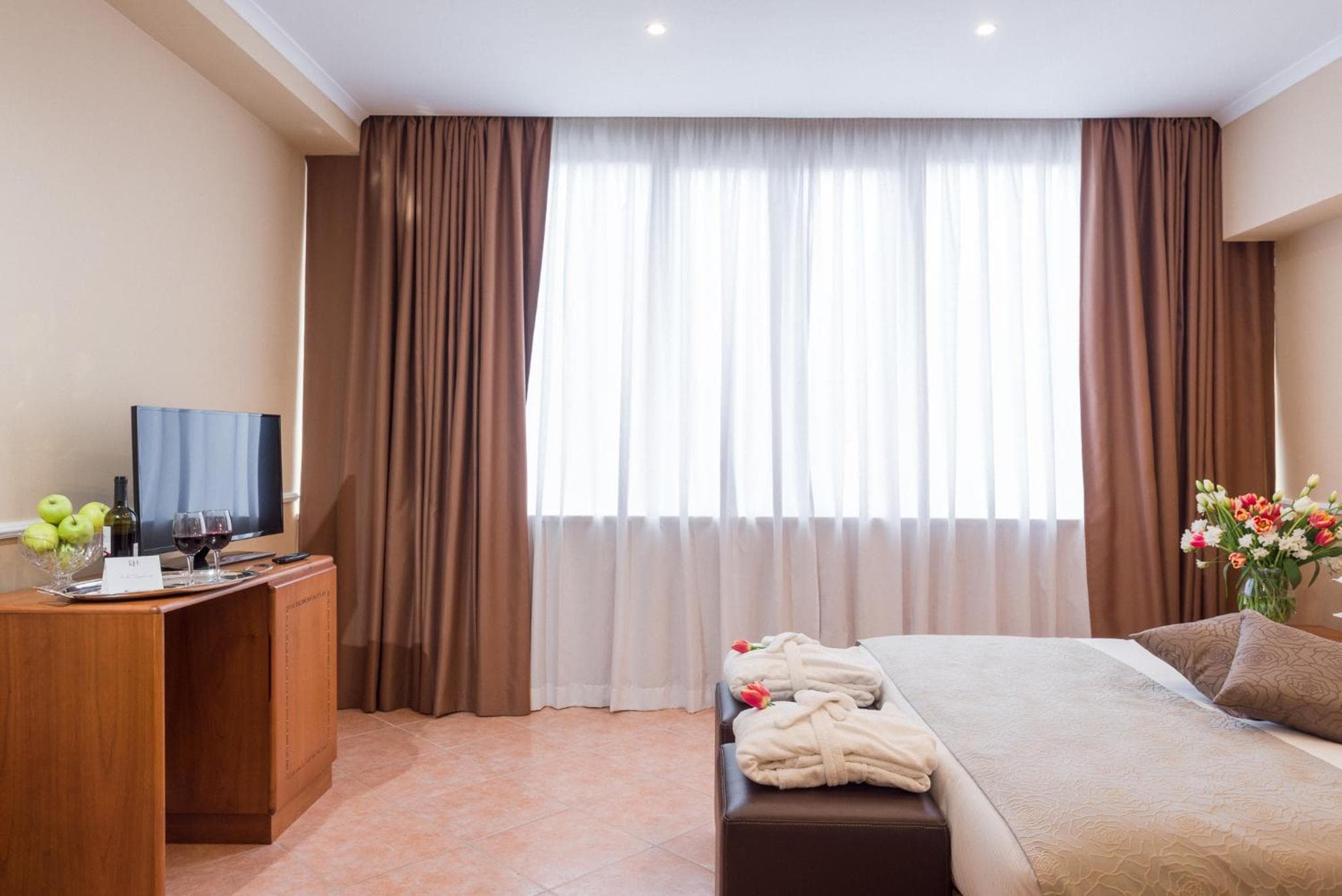 Raeli Hotel Lux — 21