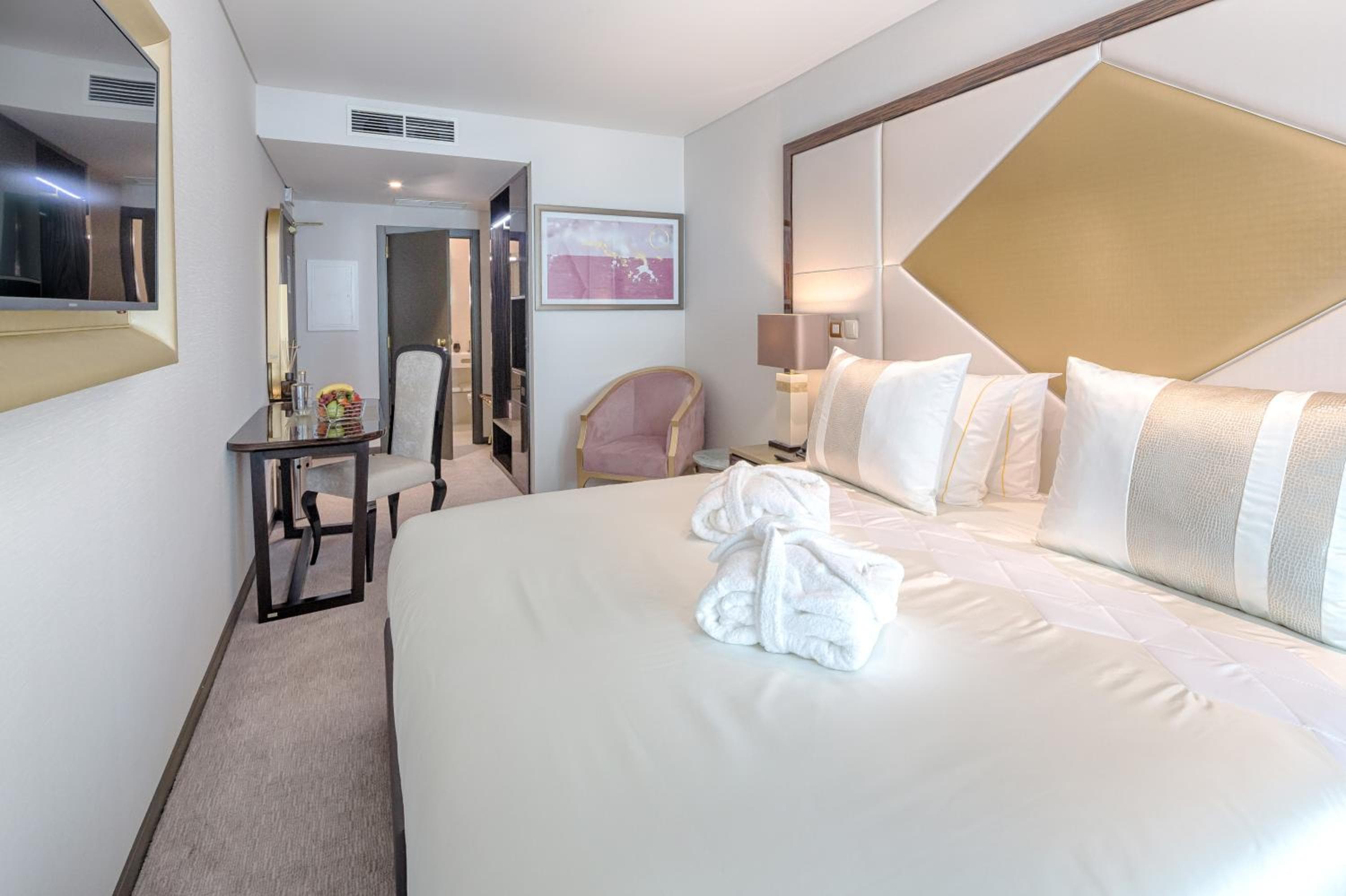 Hotel MeraPrime Gold Lisboa — 14