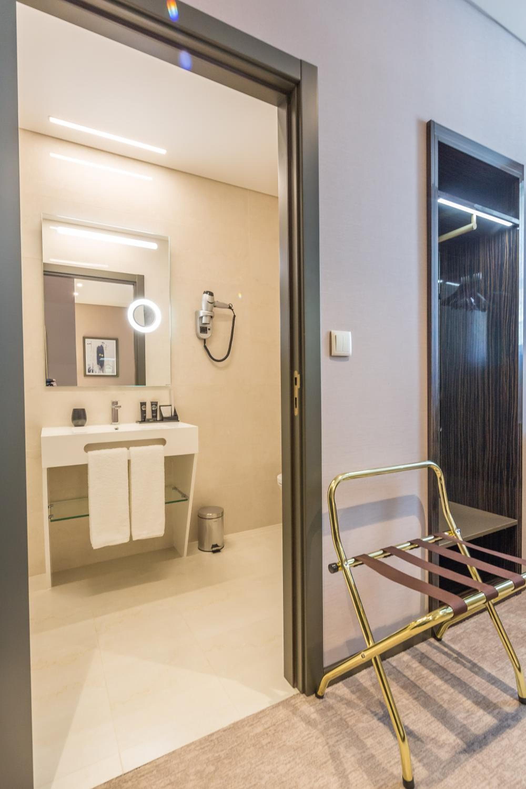 Hotel MeraPrime Gold Lisbona — 23