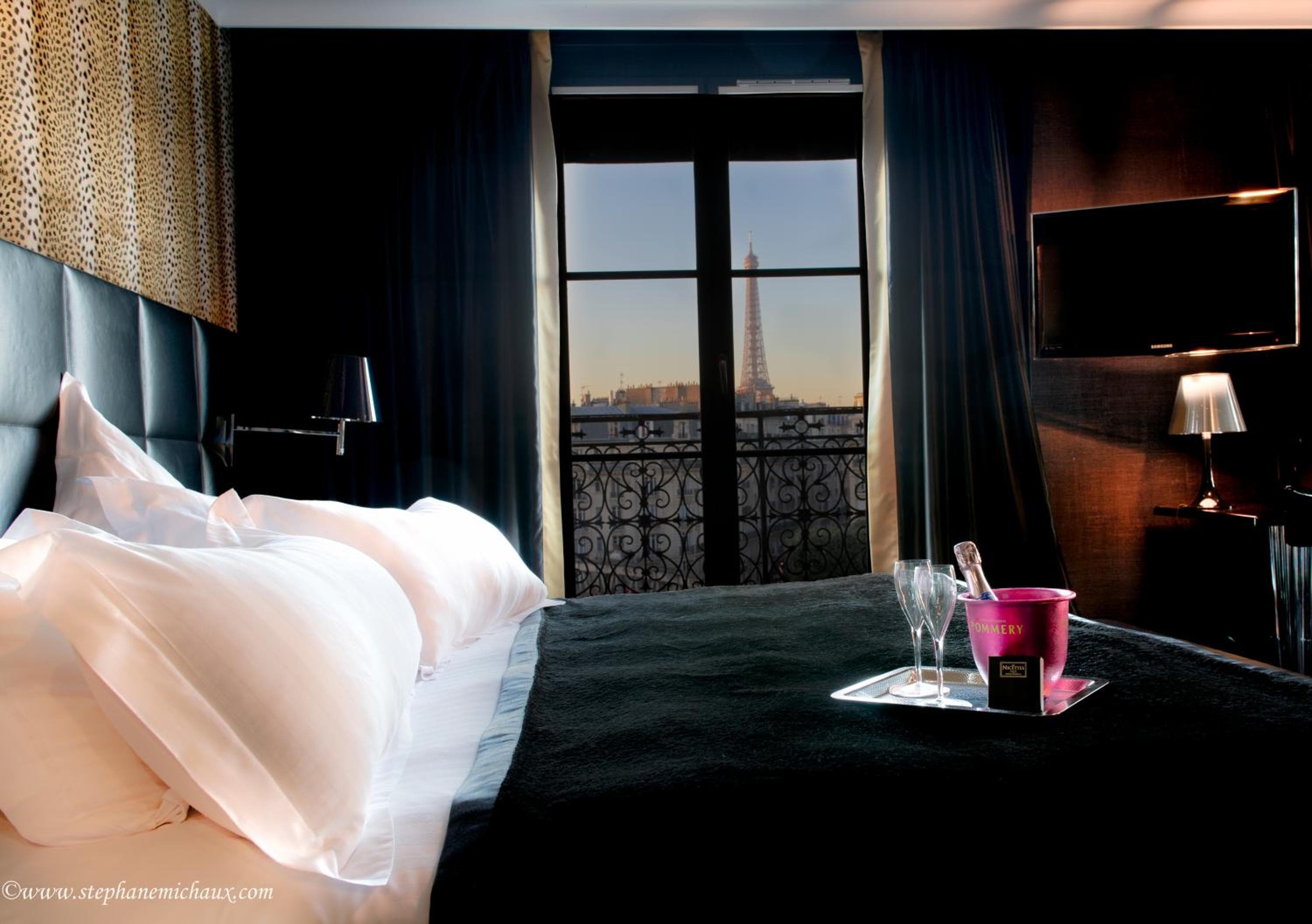 First Hotel Paris Tour Eiffel — 7