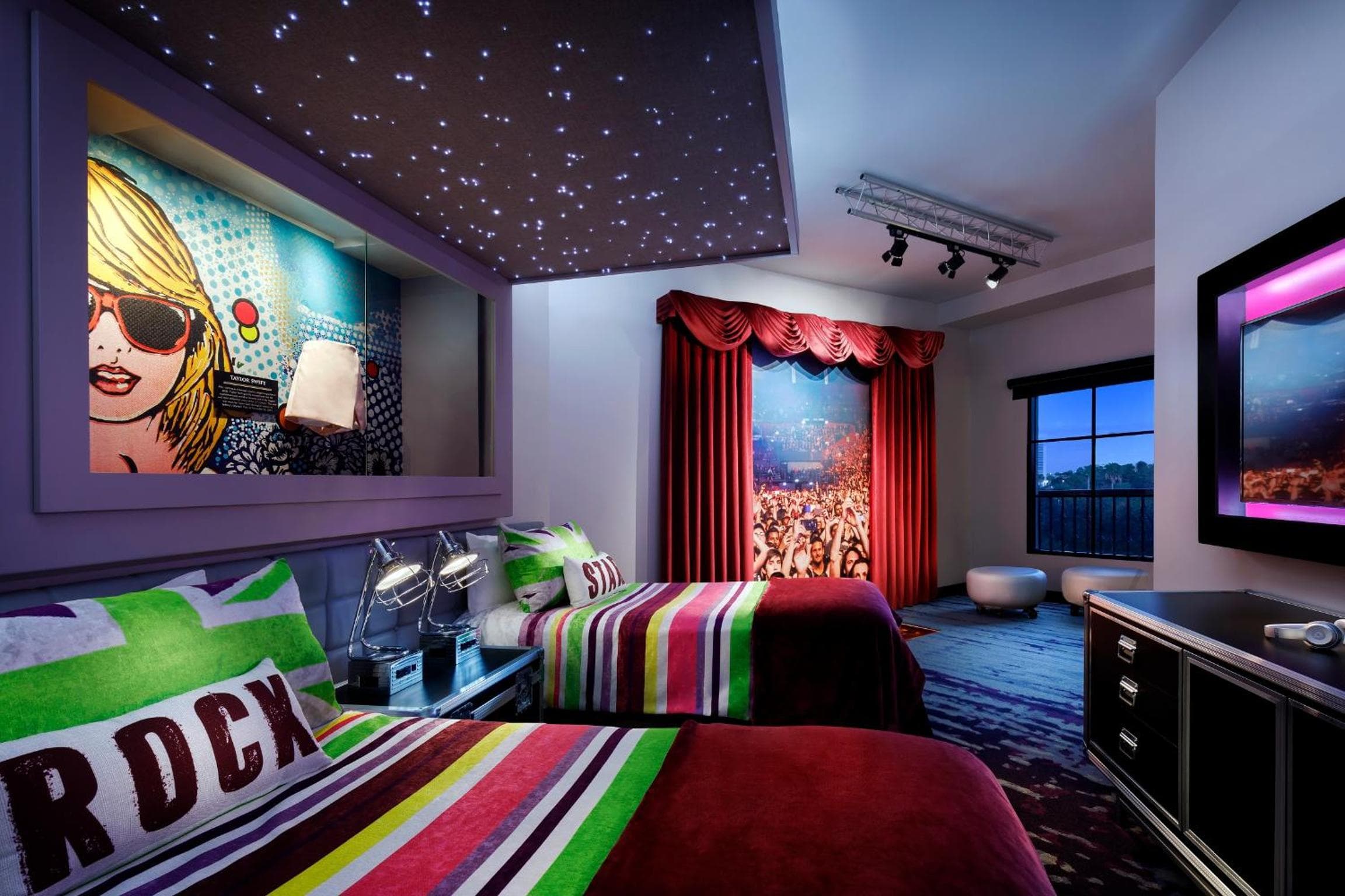 Universal's Hard Rock Hotel® — 23