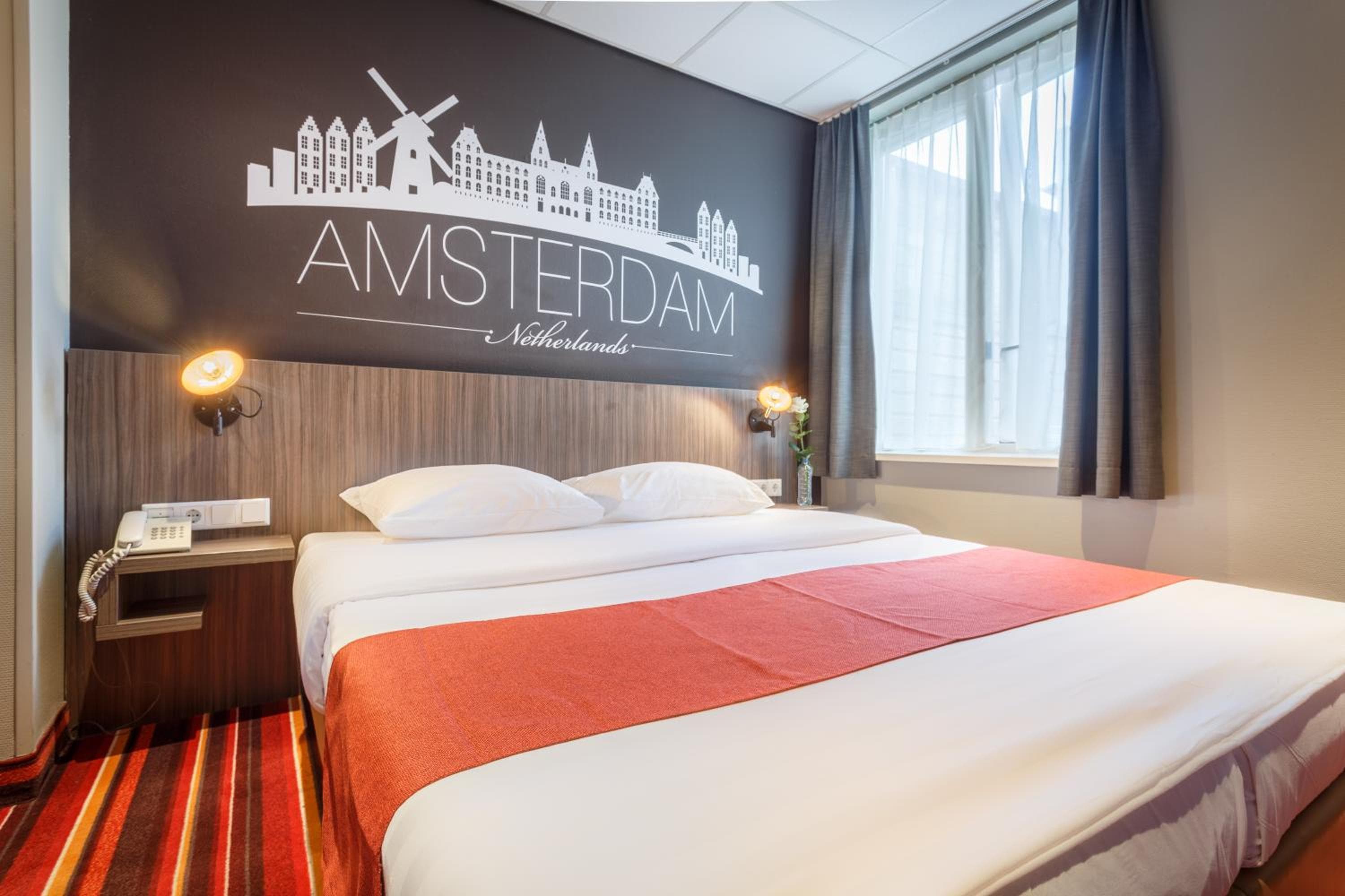 Mozart Hotel — 2