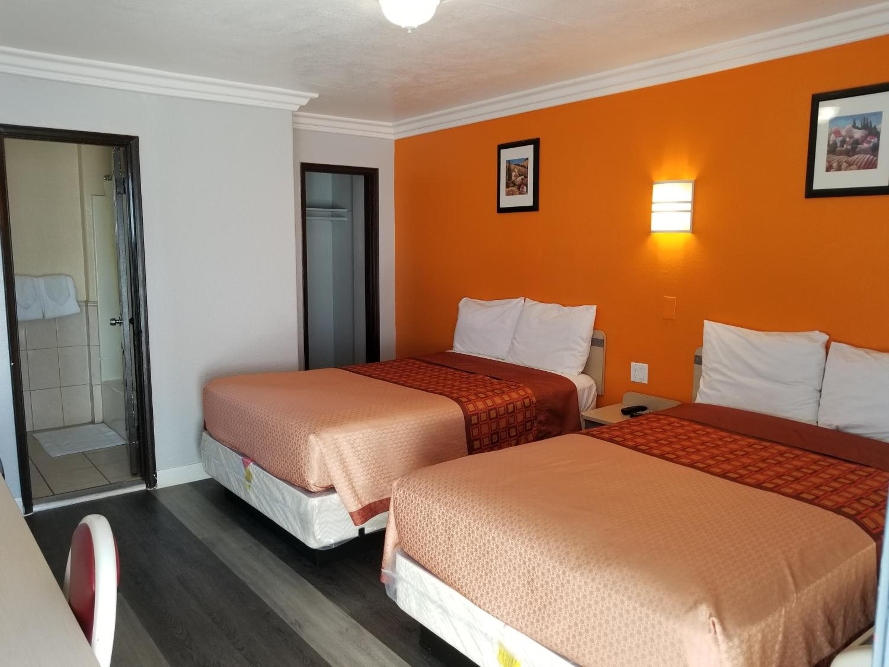 Value Inn Hollywood — 27