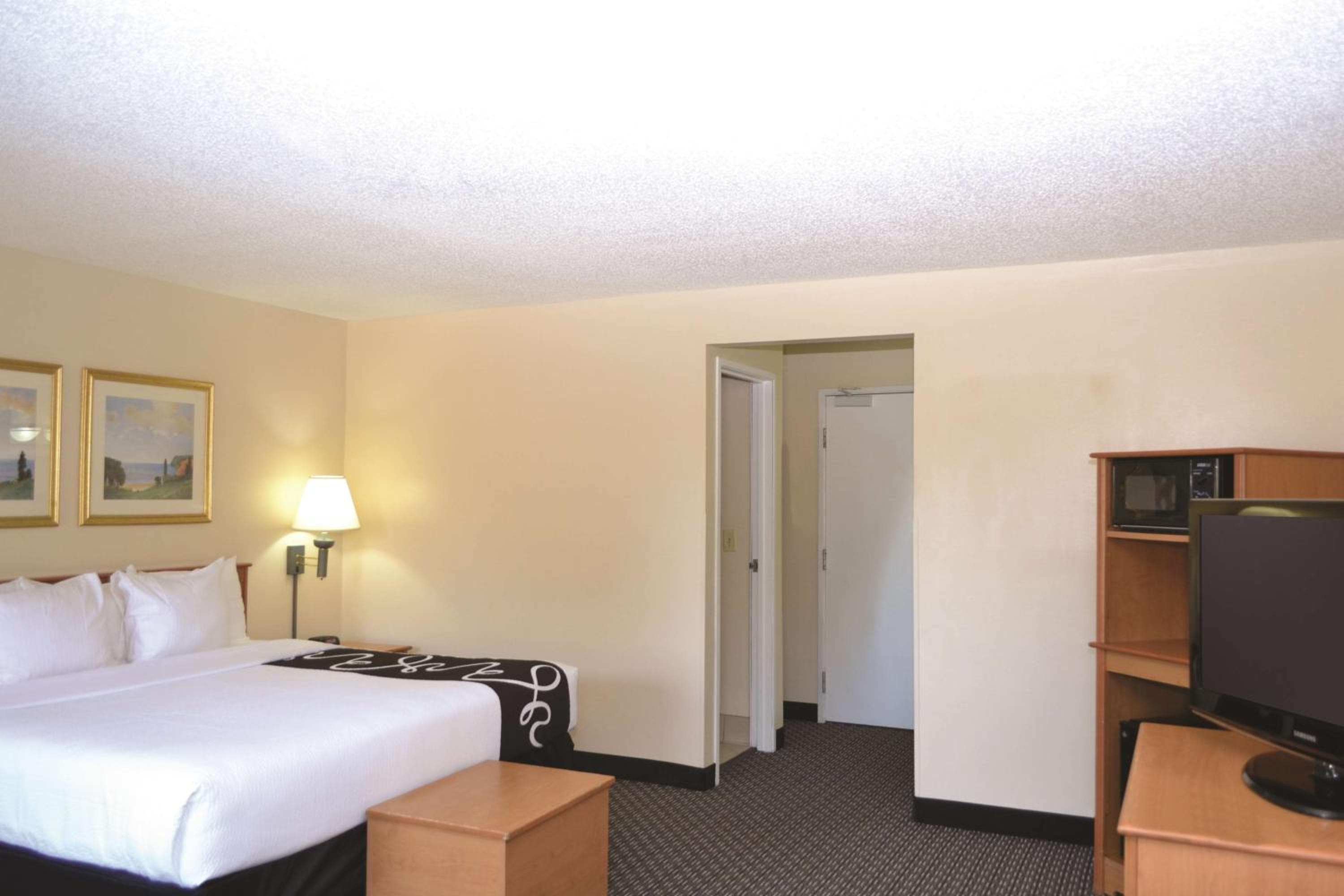 La Quinta by Wyndham Tampa Fairgrounds - Casino — 12