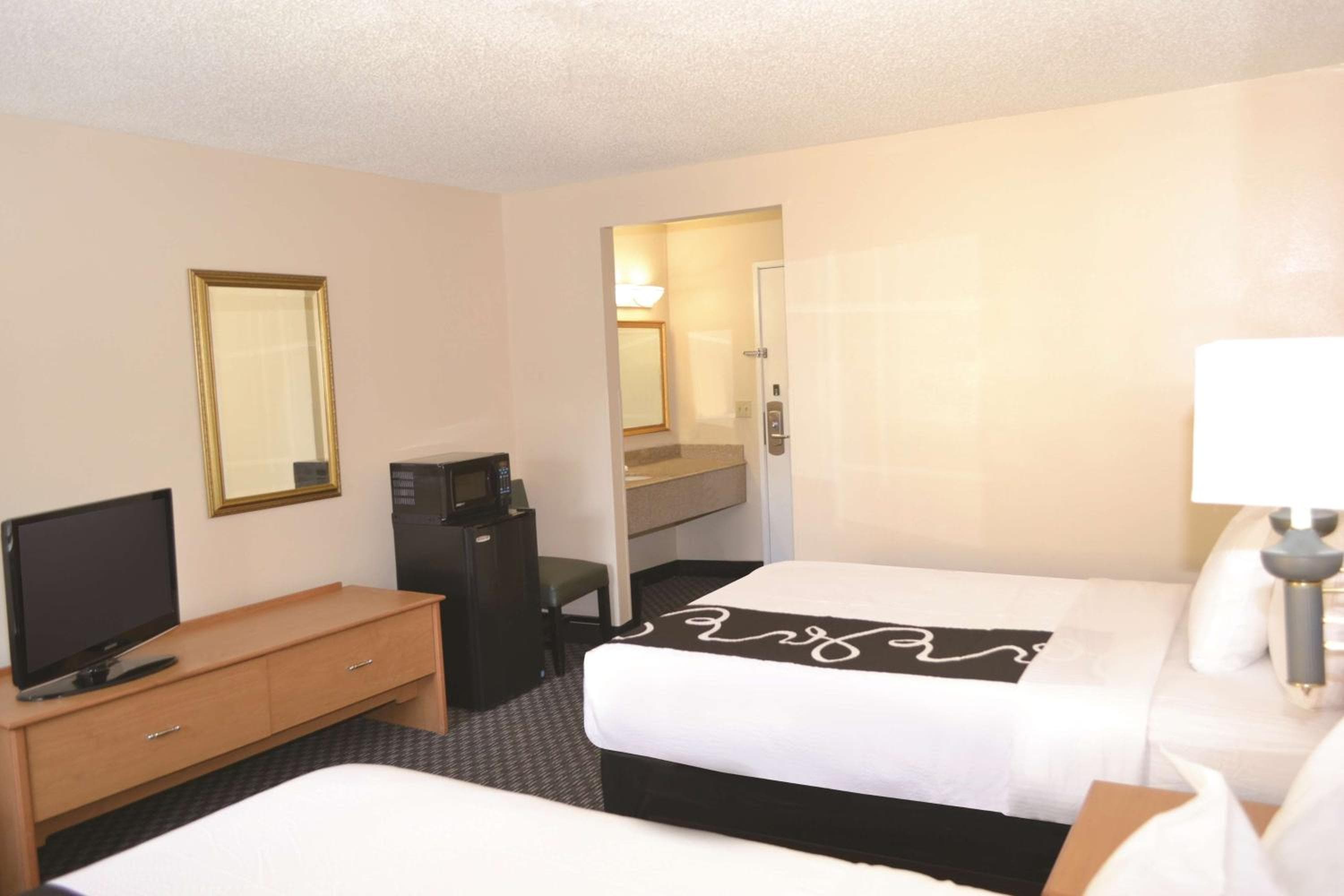 La Quinta by Wyndham Tampa Fairgrounds - Casino — 8