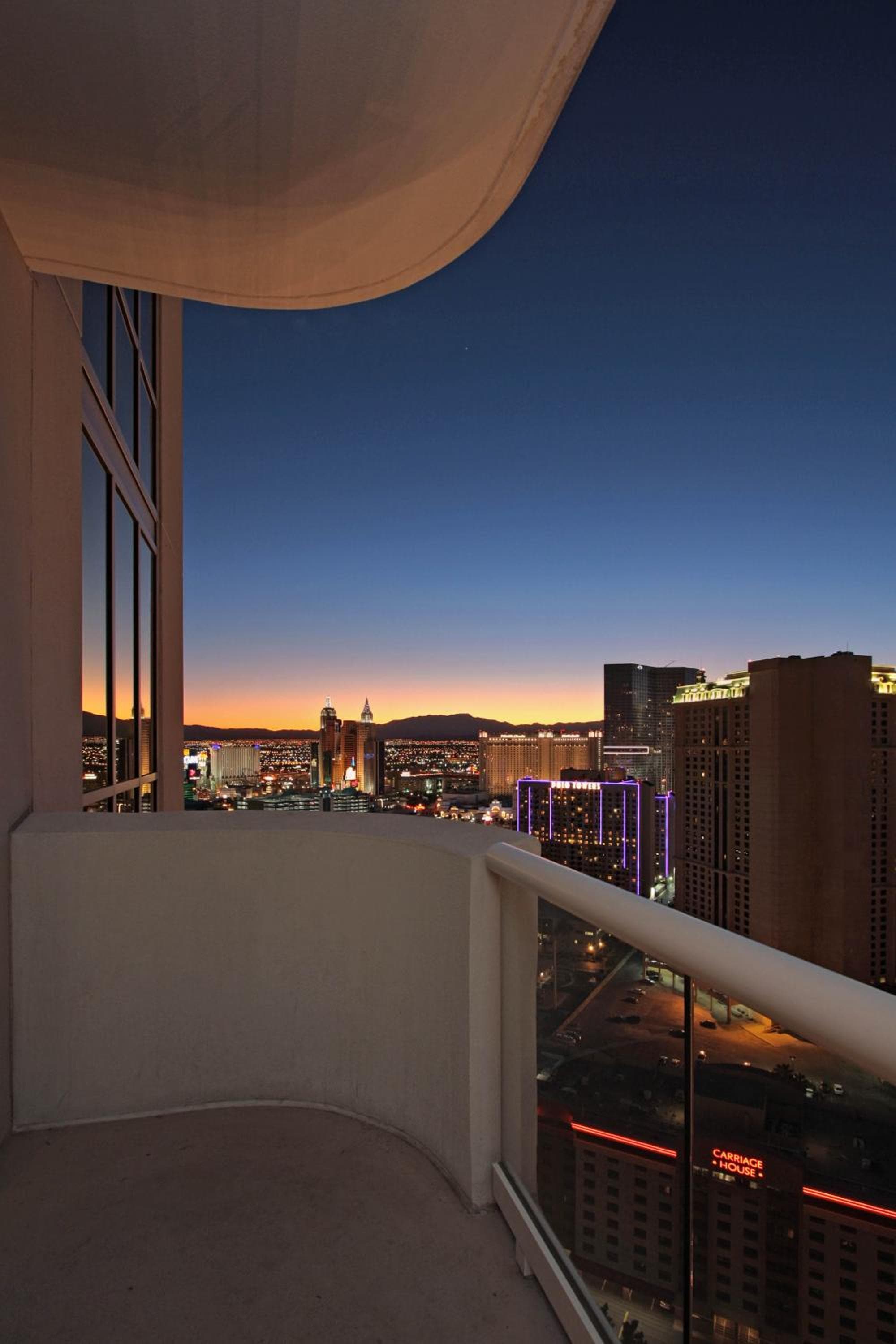 Luxury Suites International im The Signature — 21